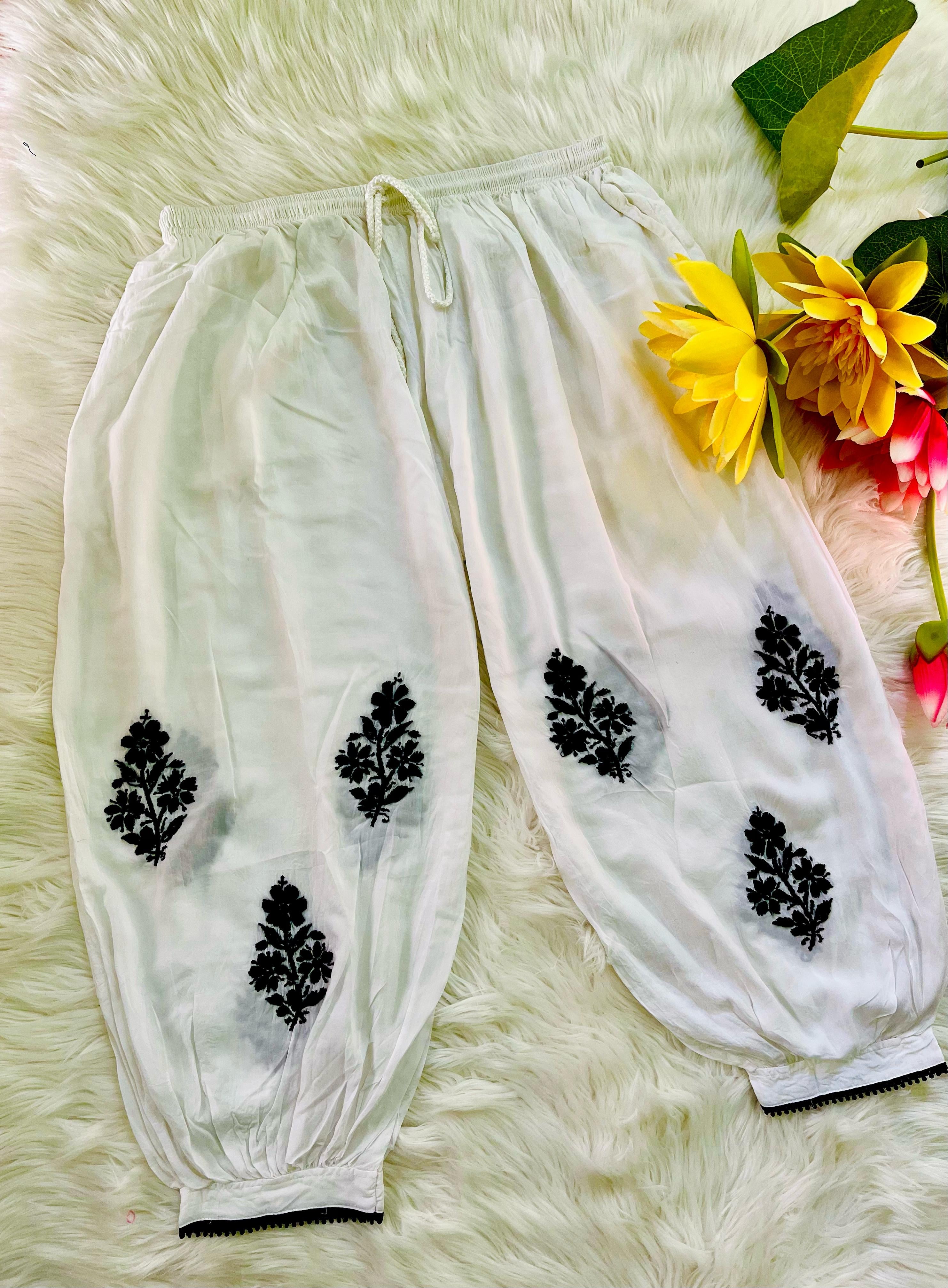 Anaya White Modal Set
