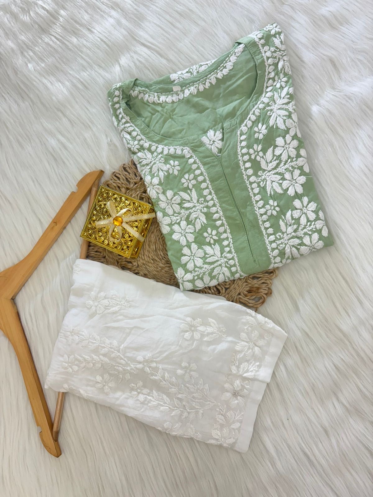 Elegant Modal Soft chikankari kurta - chikankariofficial