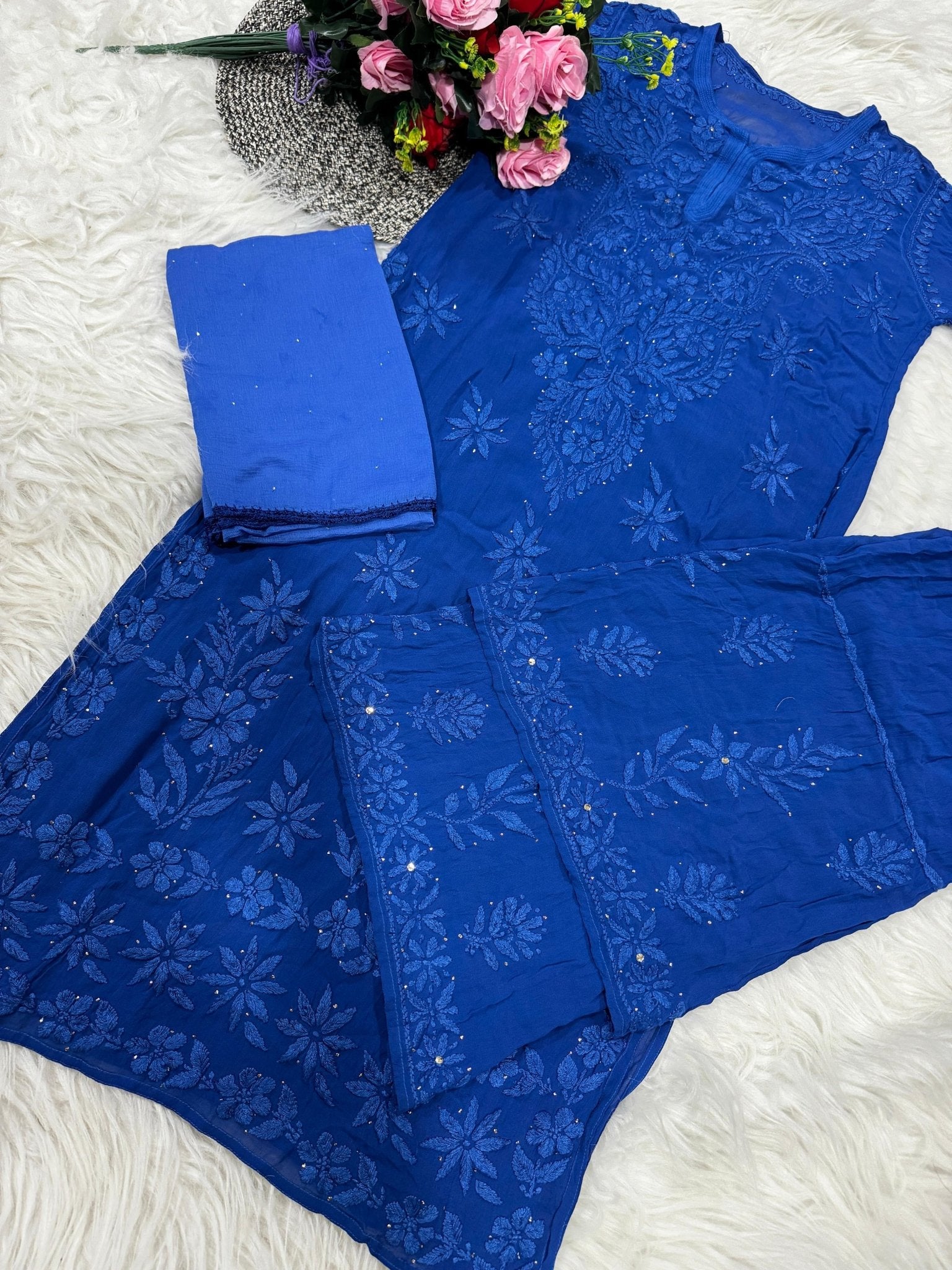 Handwork Muqaish viscose 3pc set - chikankariofficial