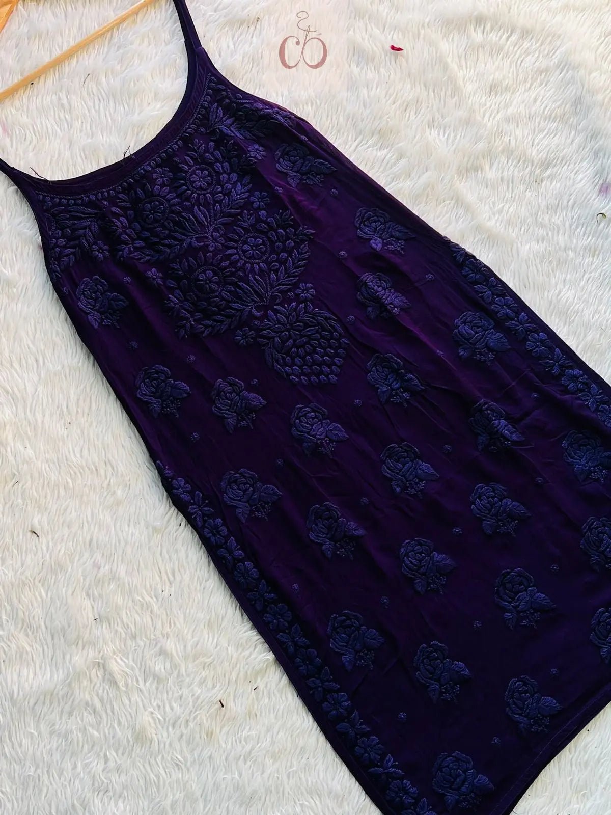 Luxe Viscose Sleveless Top - chikankariofficial