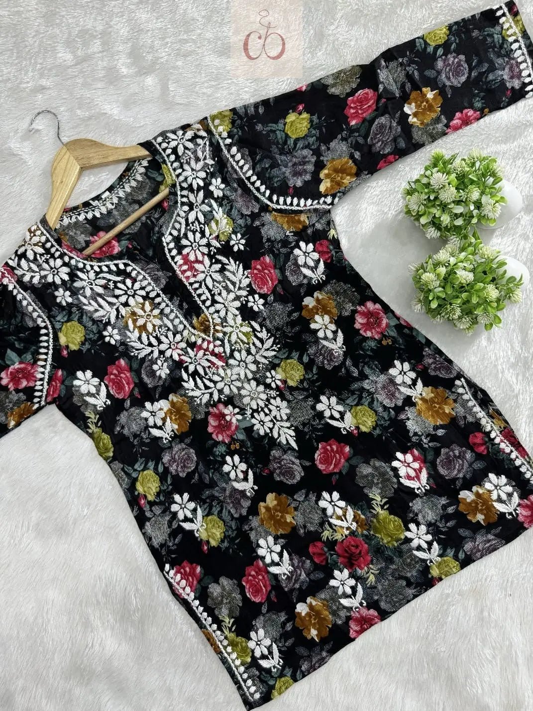 Mul Short top in new concept - chikankariofficial