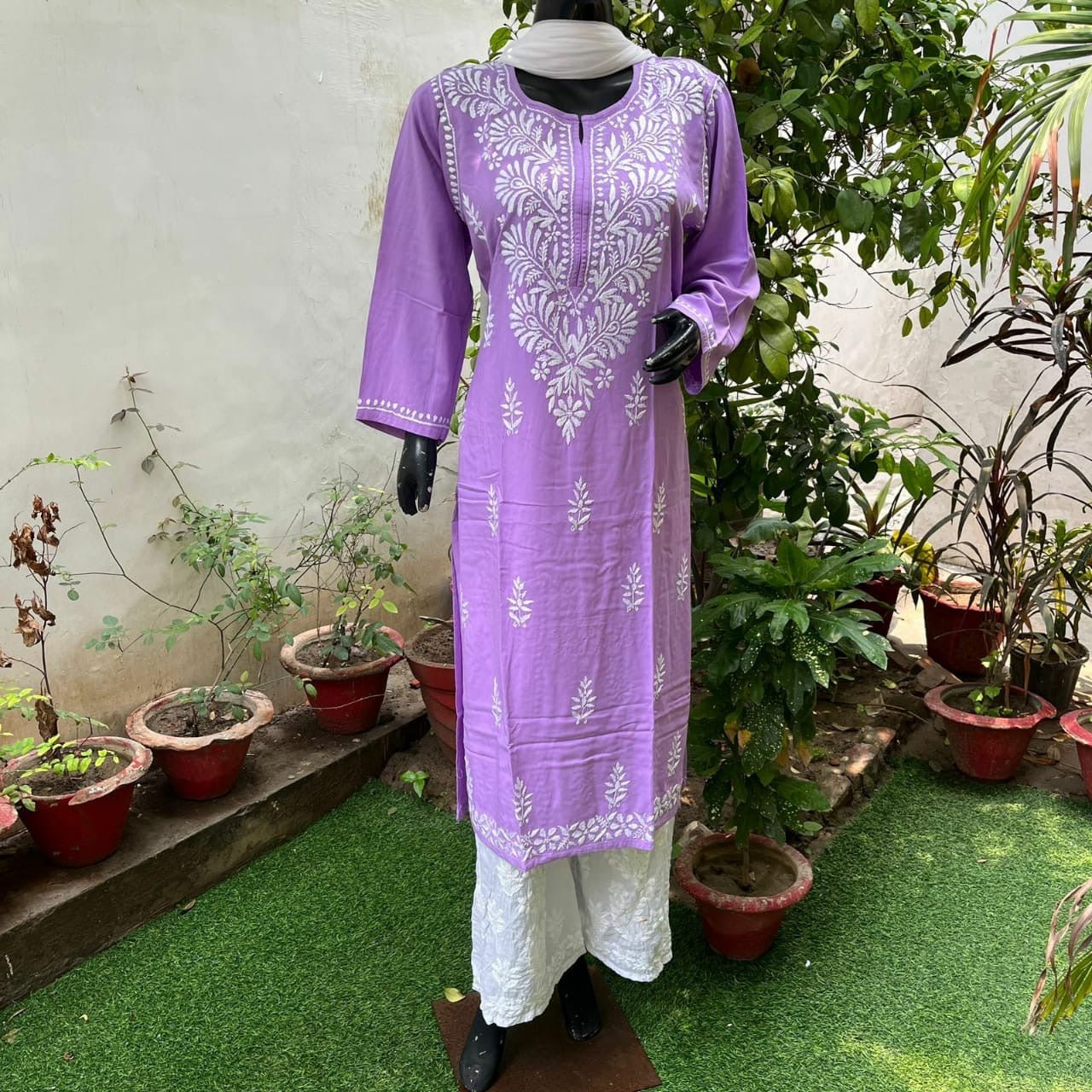 Rayon Gala Buti Made of Chikan threads - chikankariofficial