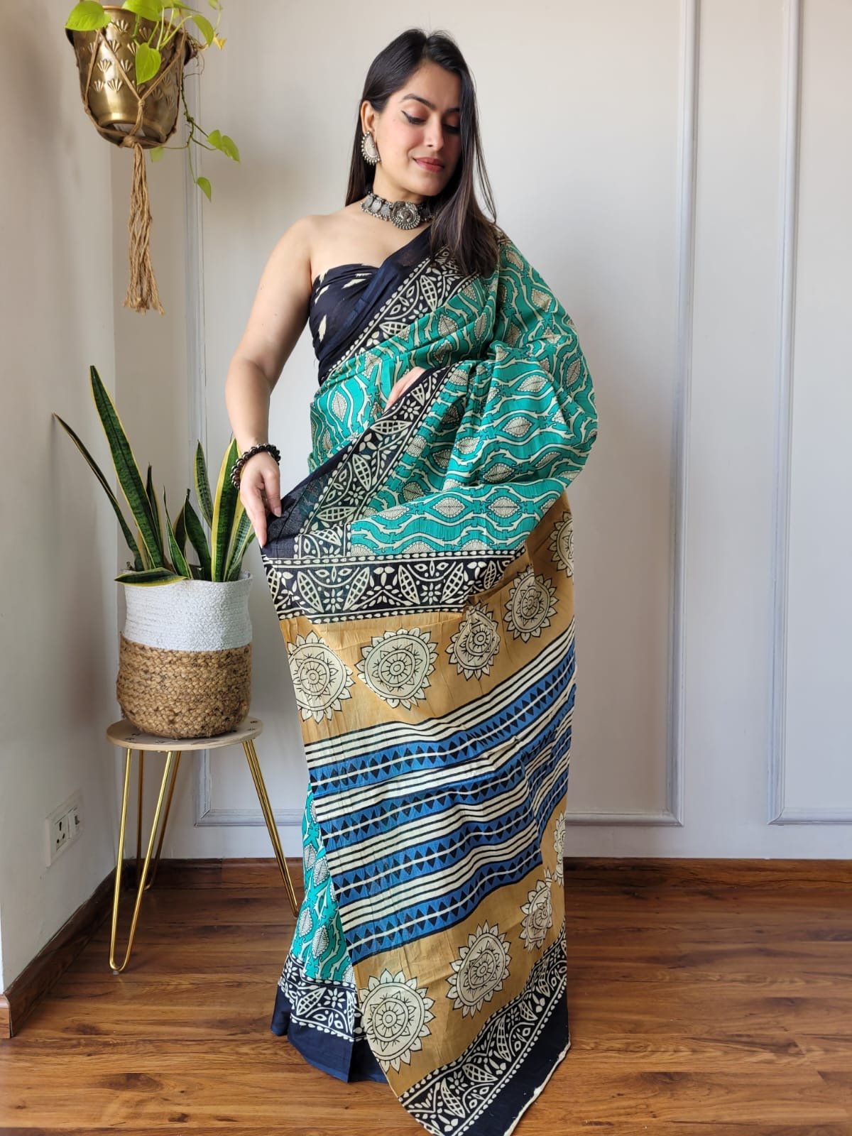 Saree With blouse 55+ Designs - chikankariofficial