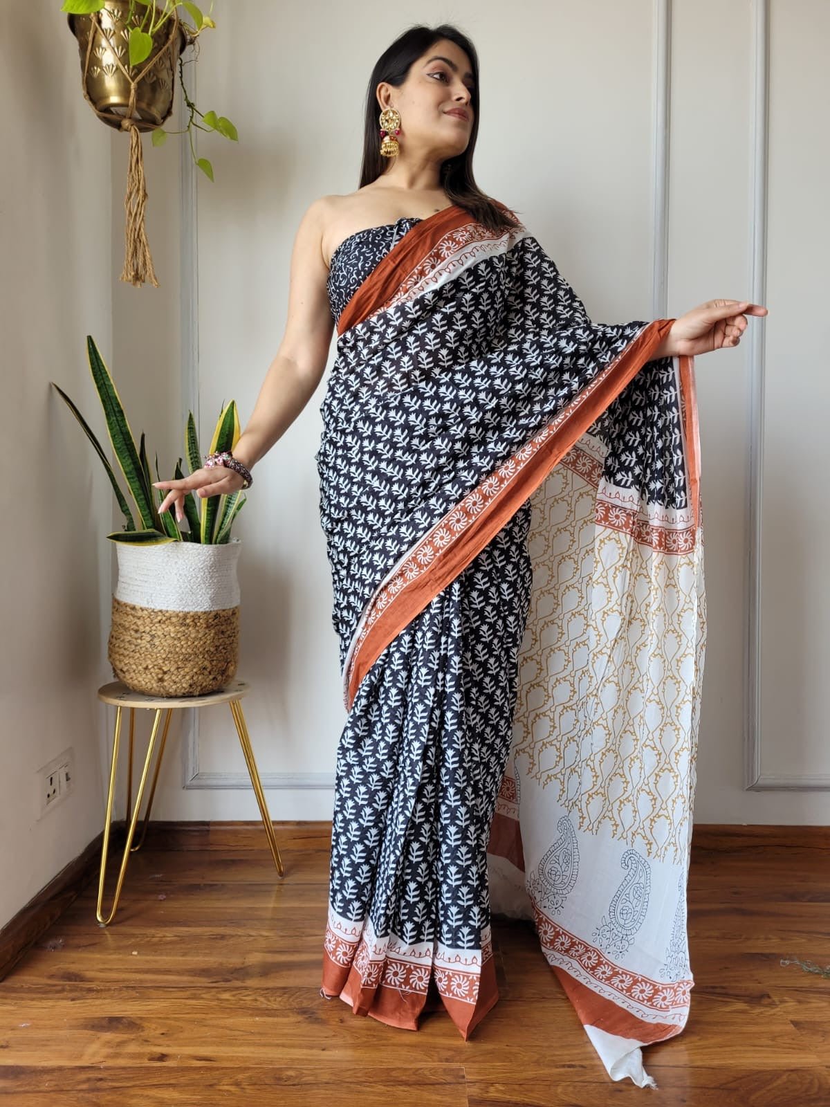 Saree With blouse 55+ Designs - chikankariofficial