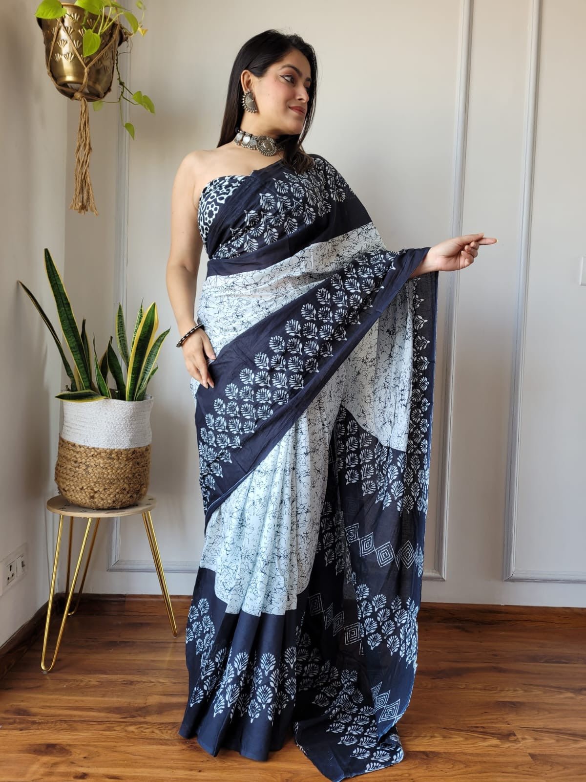Saree With blouse 55+ Designs - chikankariofficial