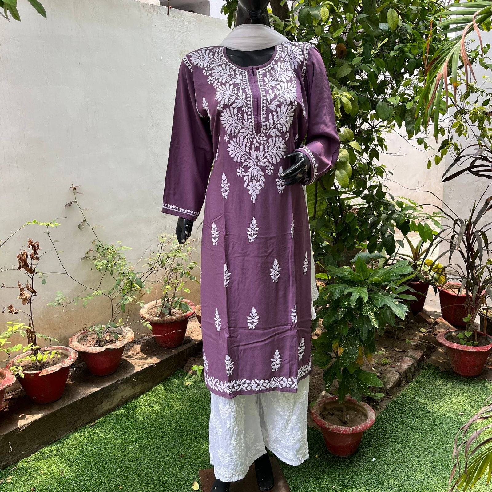 Straight Fit Rayon kurtis - chikankariofficial