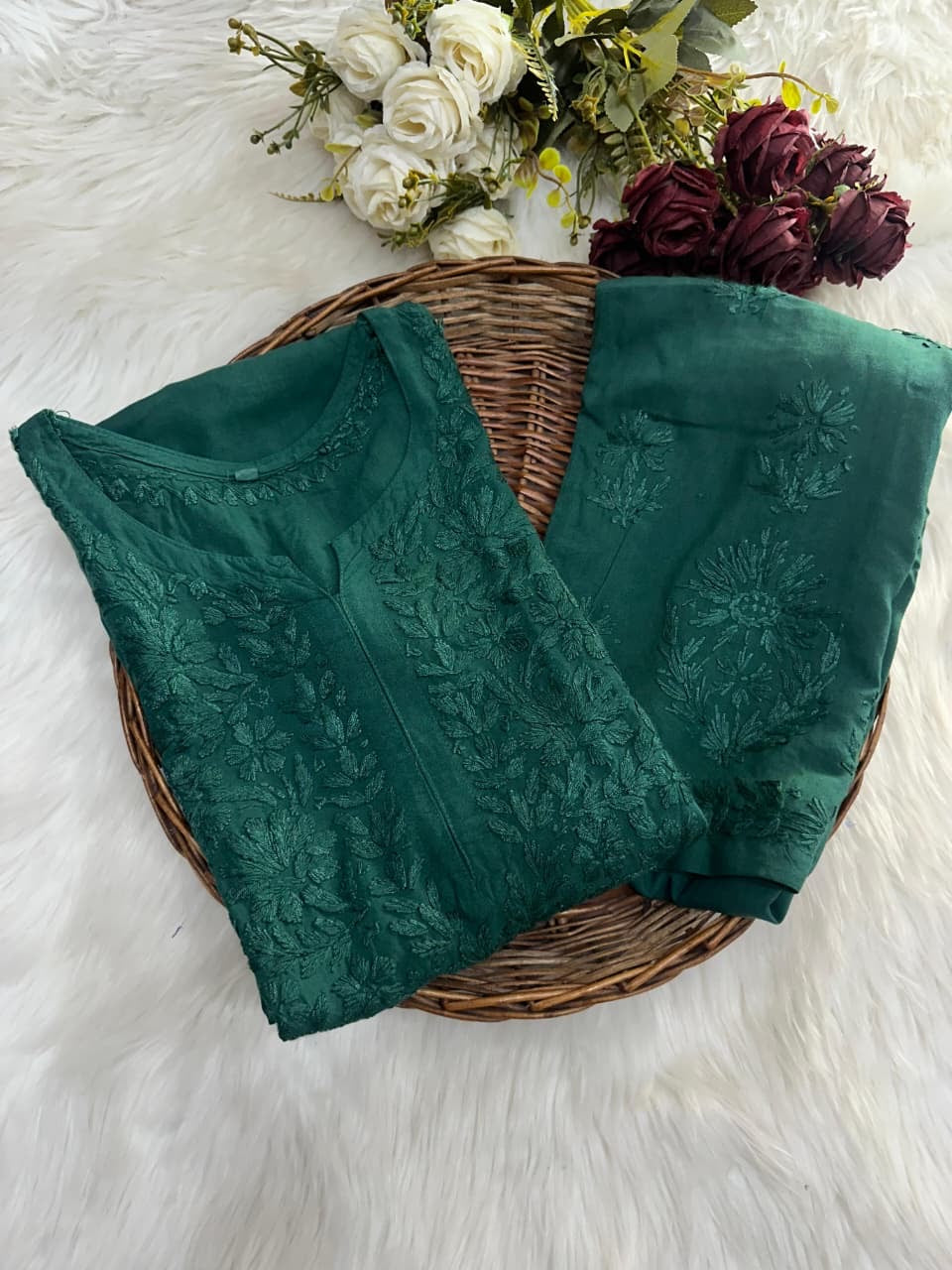 40 / royal green