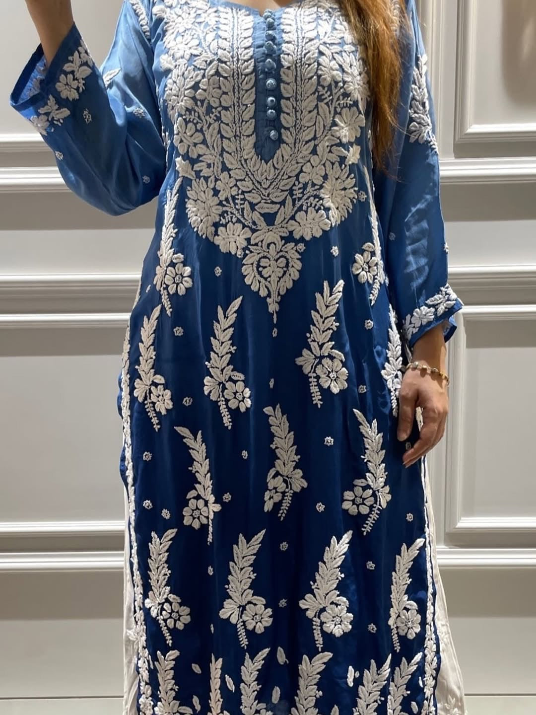 38 / blue