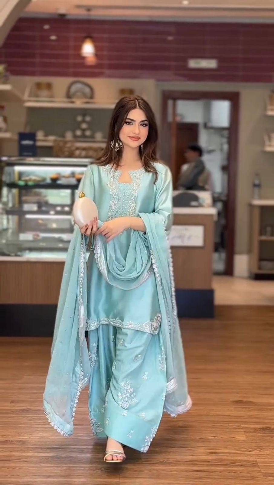 Pure Glass Sarin with Farshi Salwar & Dupatta Sky Blue Set - Chikankari official
