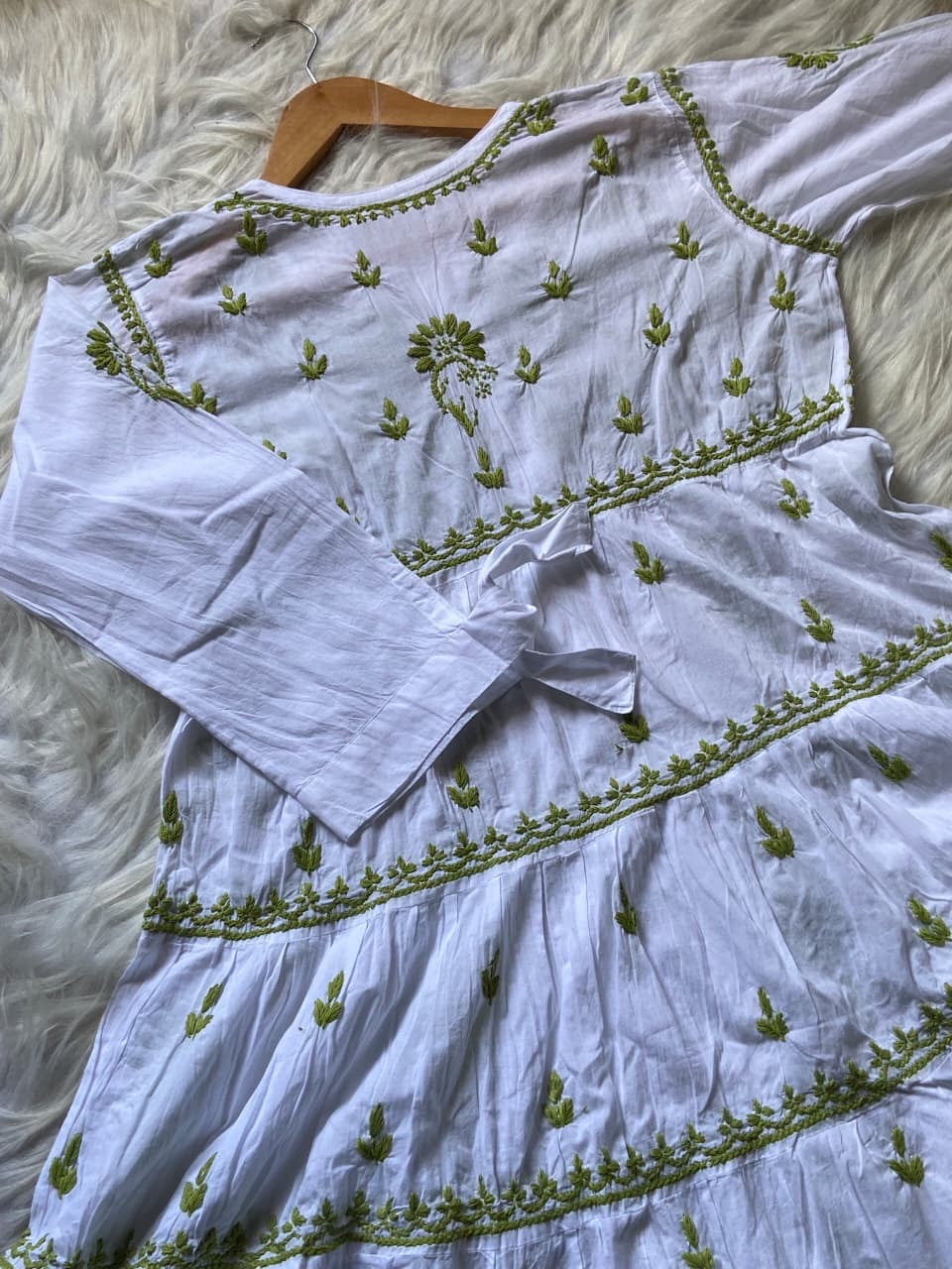 White Base Light weight Mul Mul Top