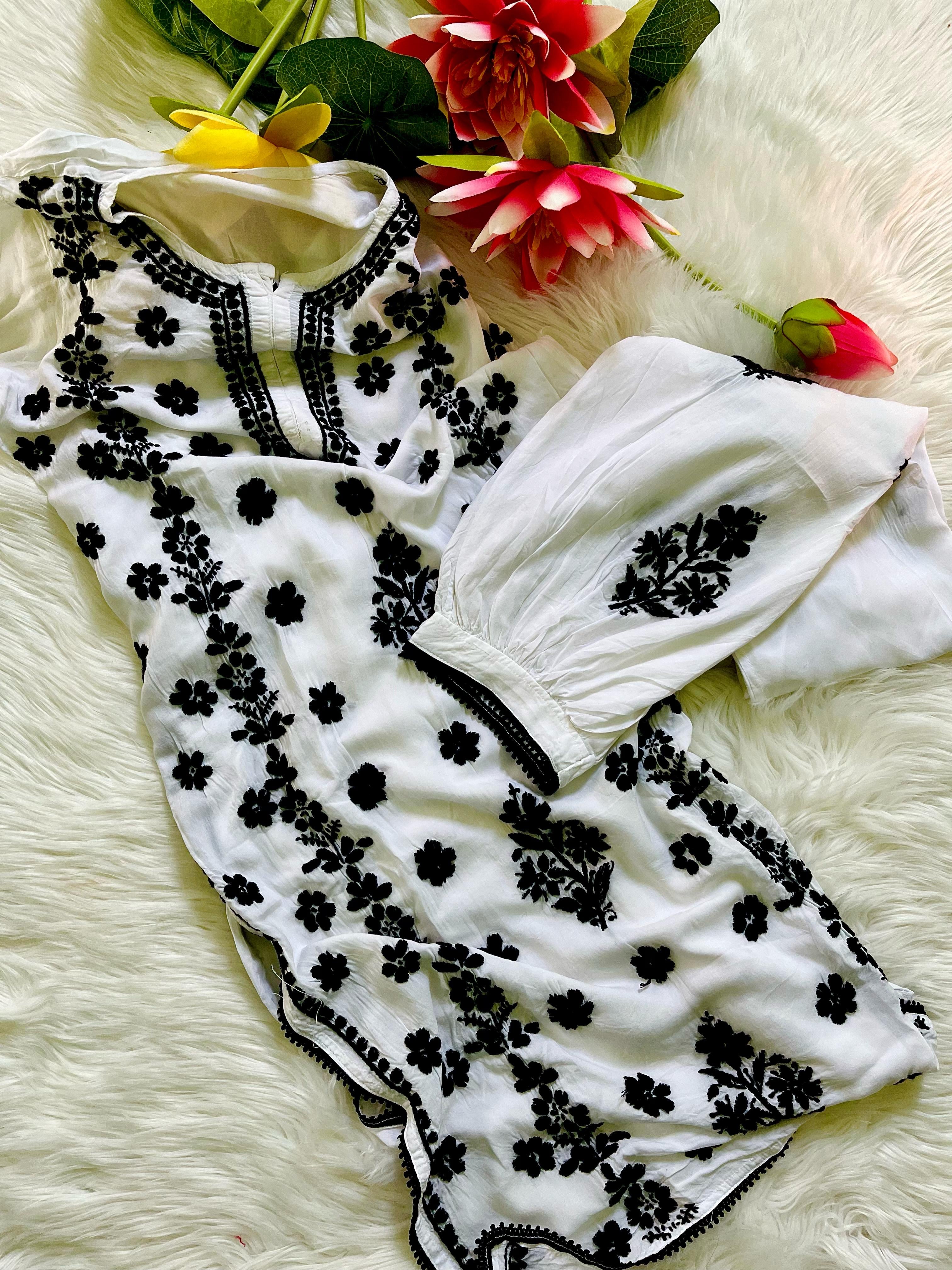 Anaya White Modal Set