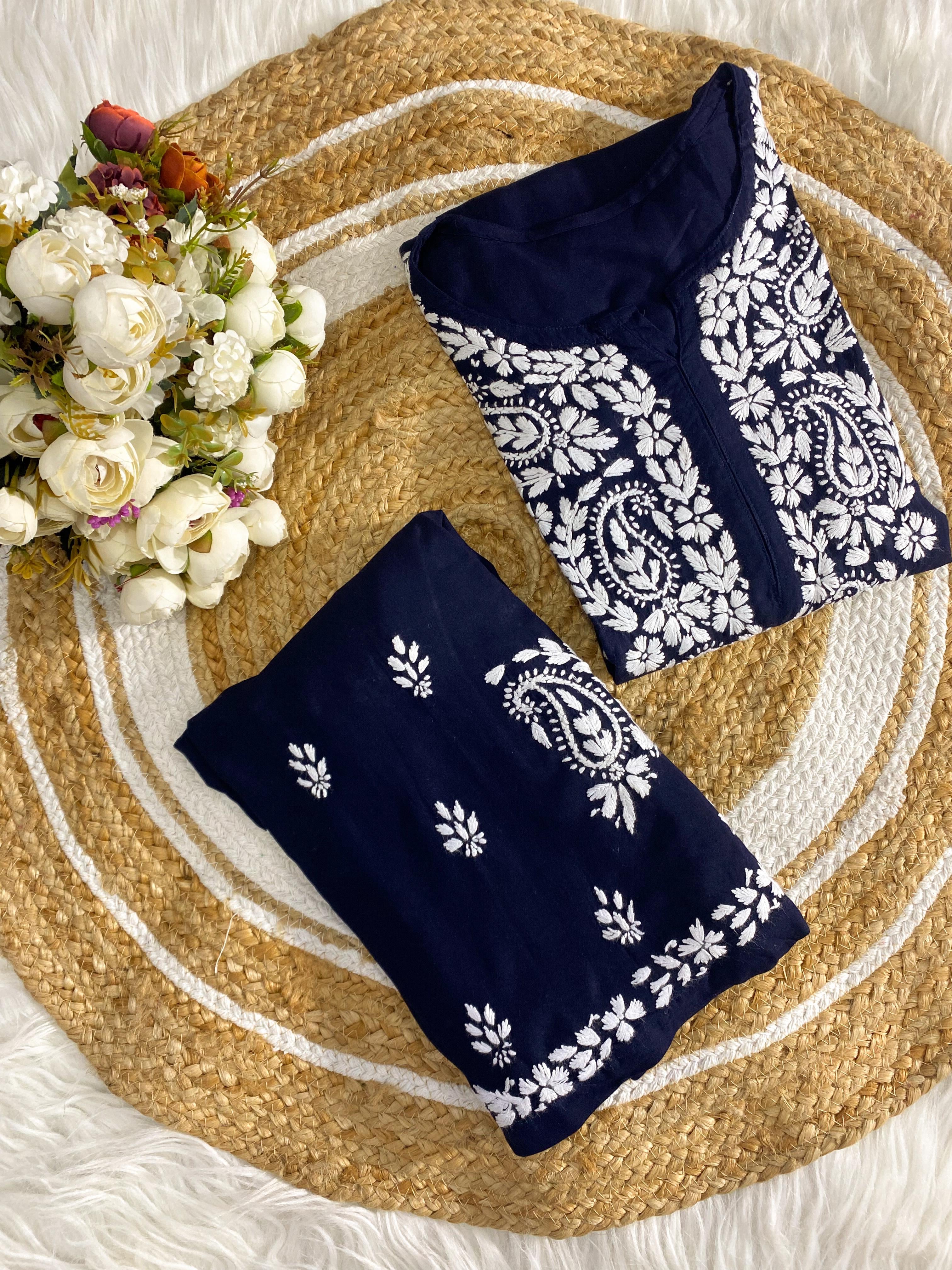38 / navy blue