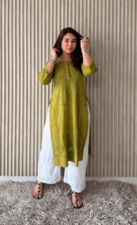 Dyed soft Dobby cotton Kurta with button