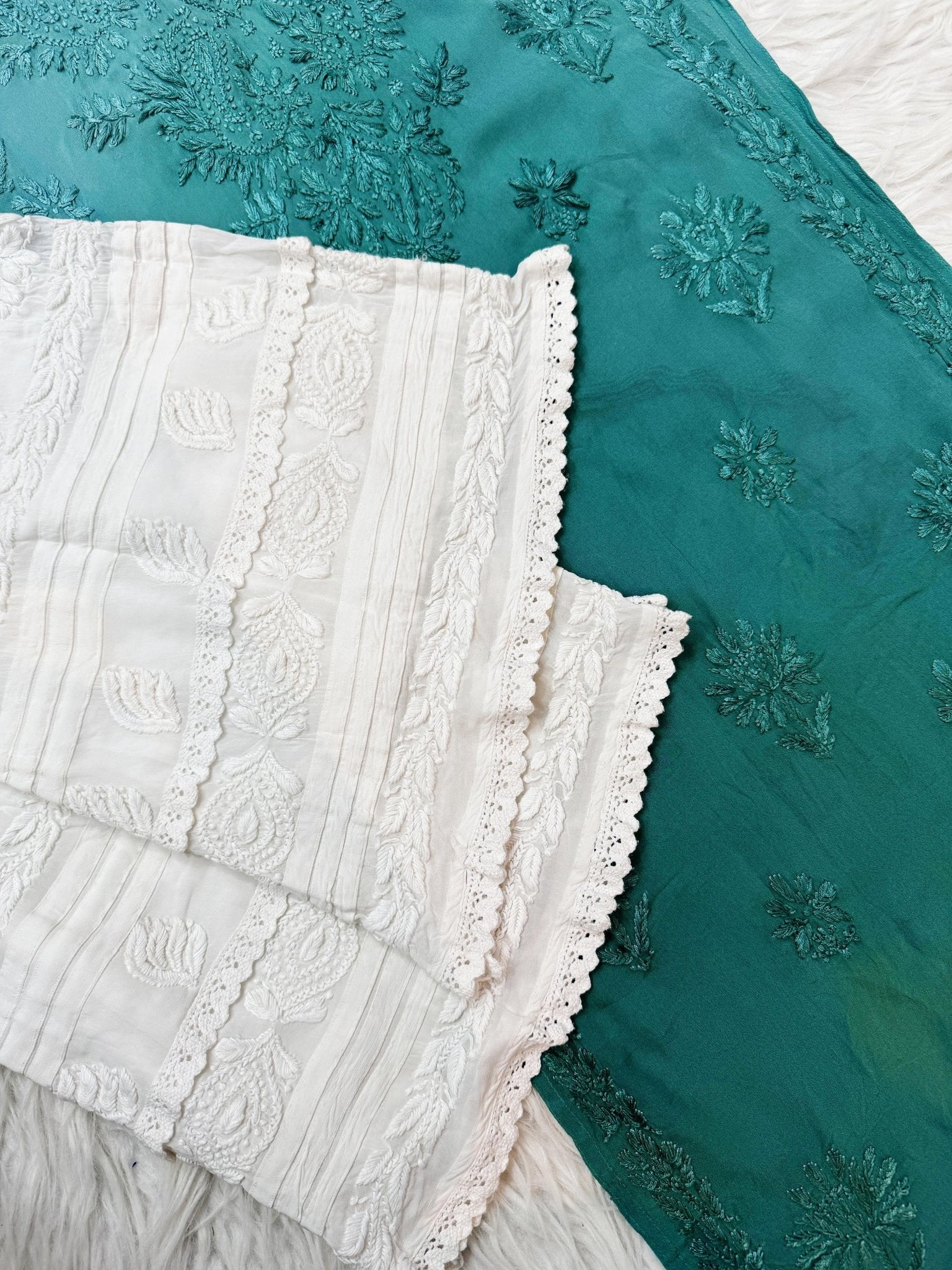 3d Lucknowi Ghaspatti Pure handwork Viscose Kurta with inner - Chikankari official