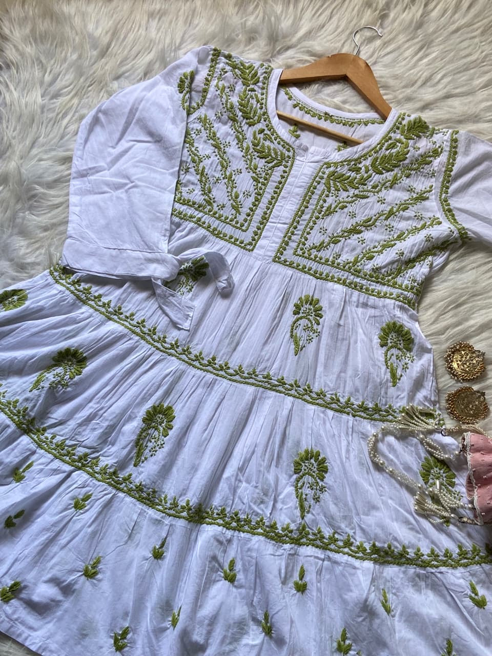 White Base Light weight Mul Mul Top