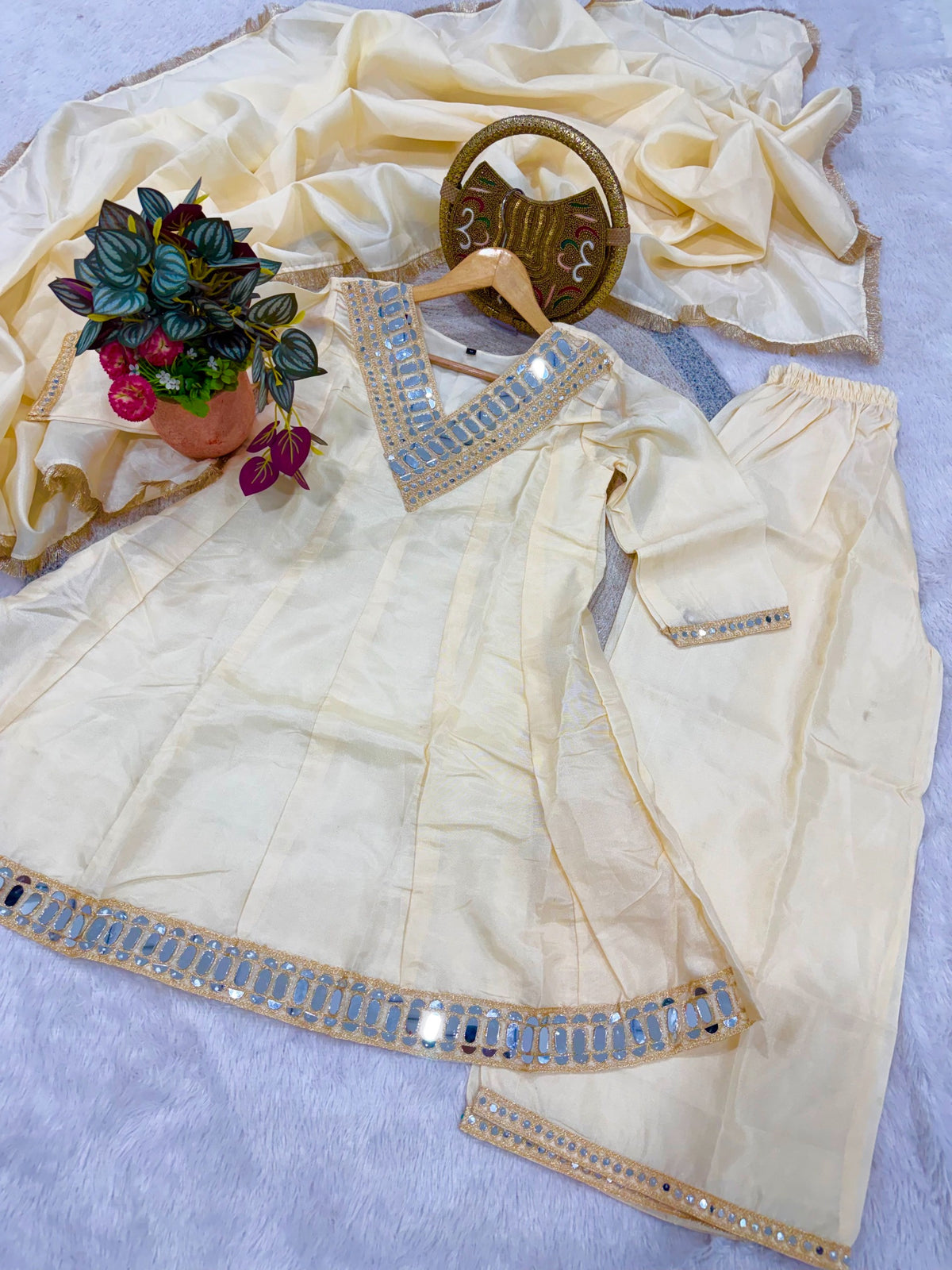 Designer Simmer Silk 3pc Suit Set - Chikankari official