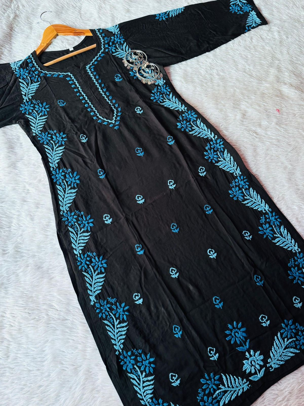 premium beautiful black side border moodal kurta