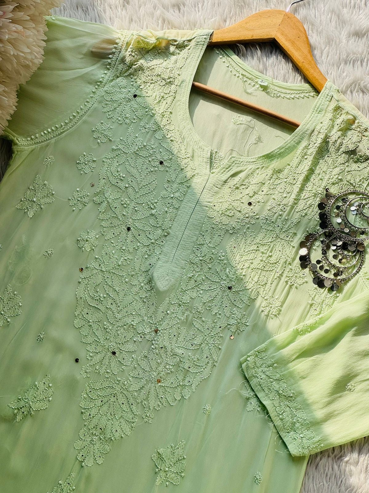 38 / apple green