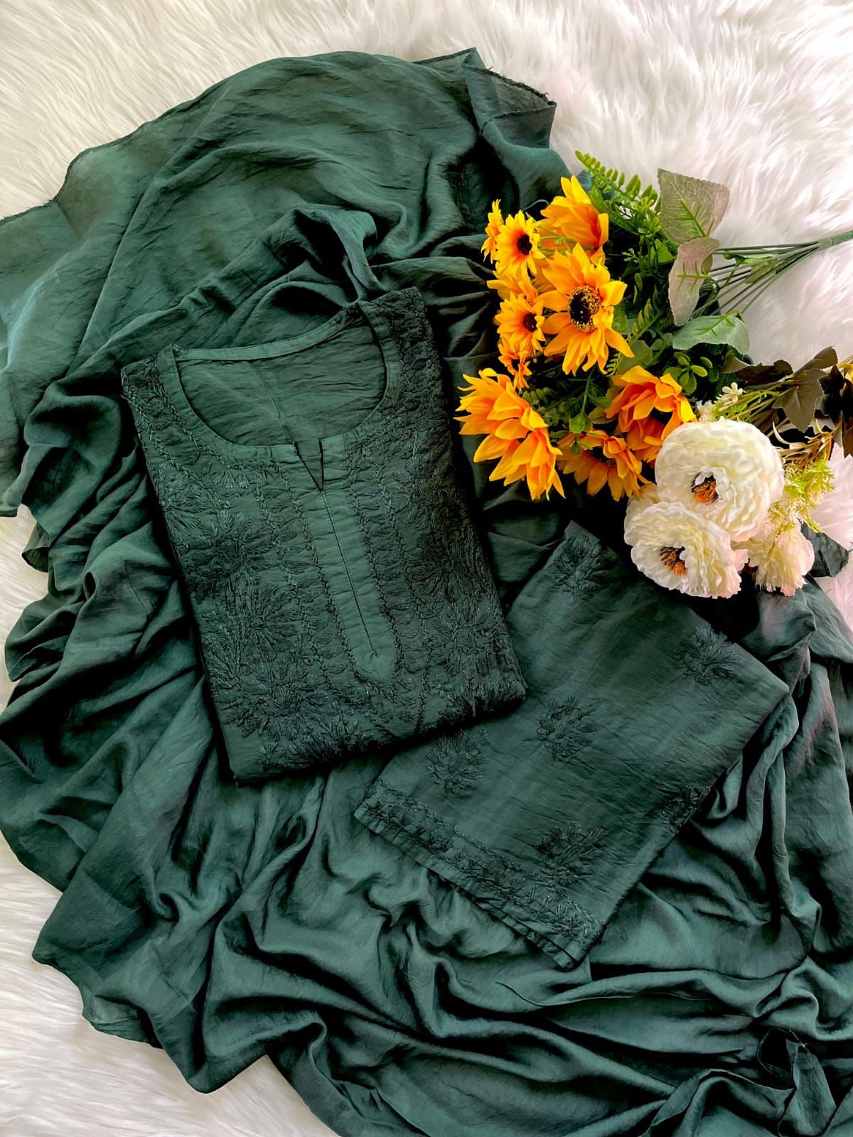 38 / green
