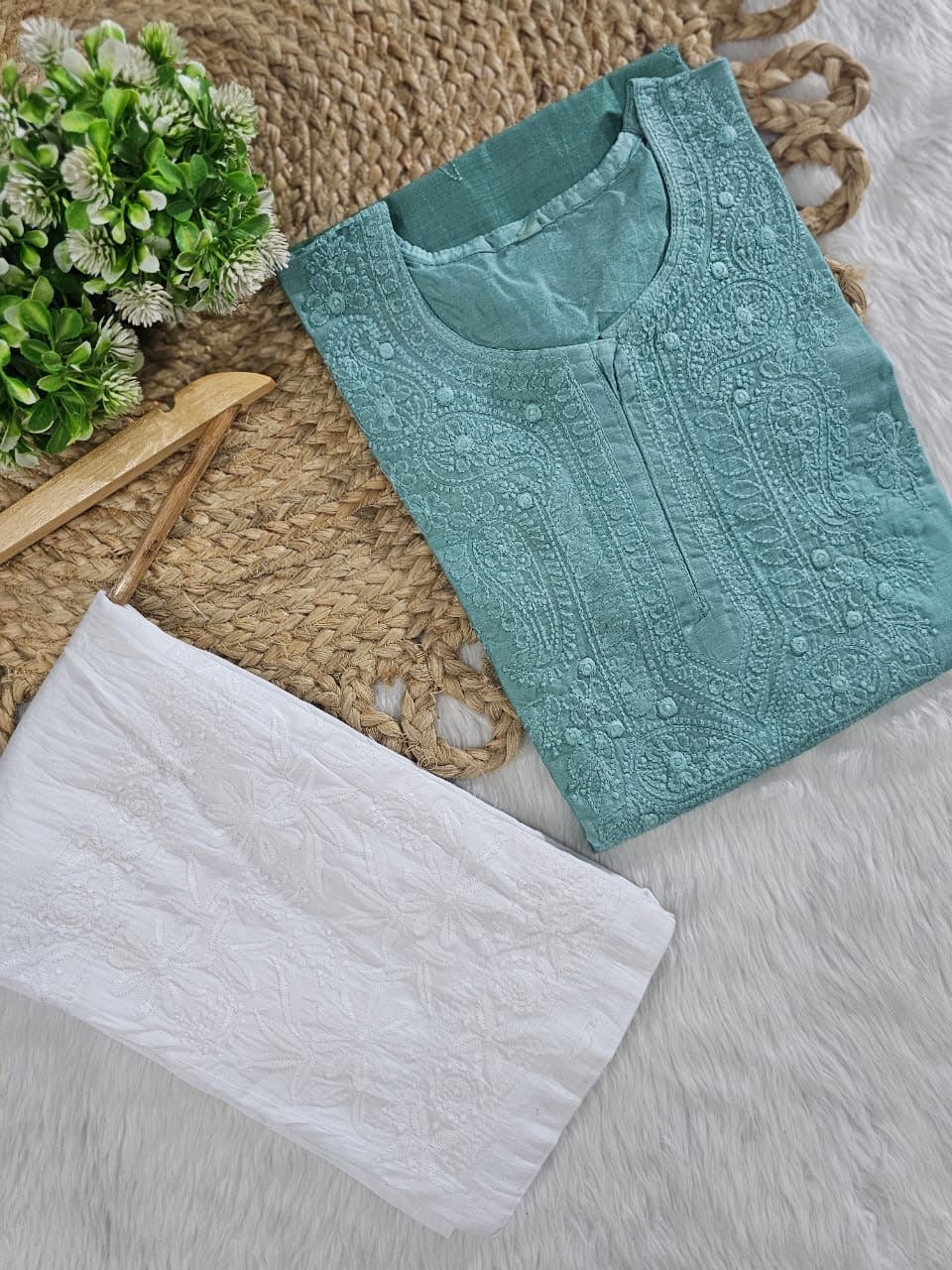 38 / sea green