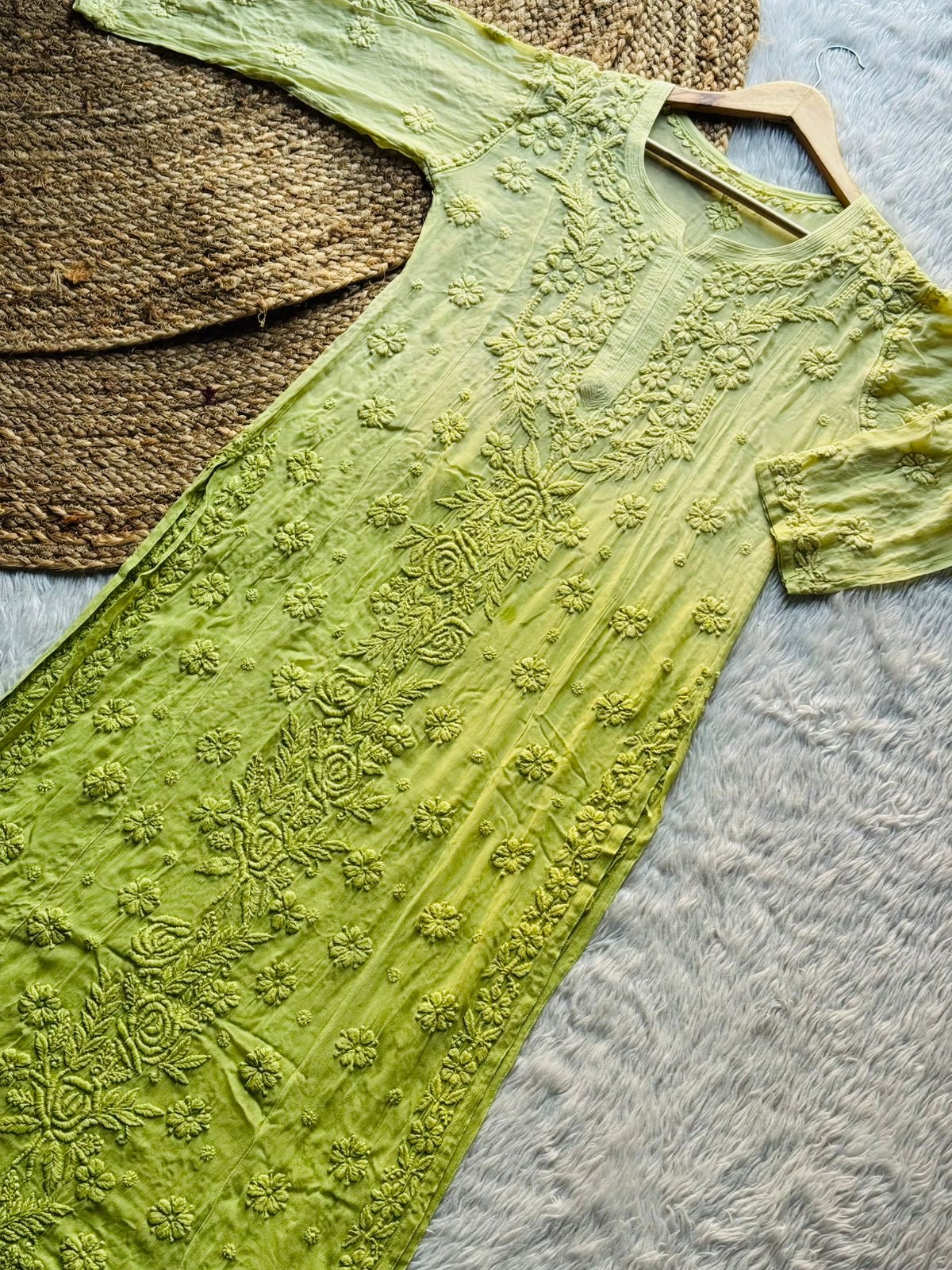 38 / green