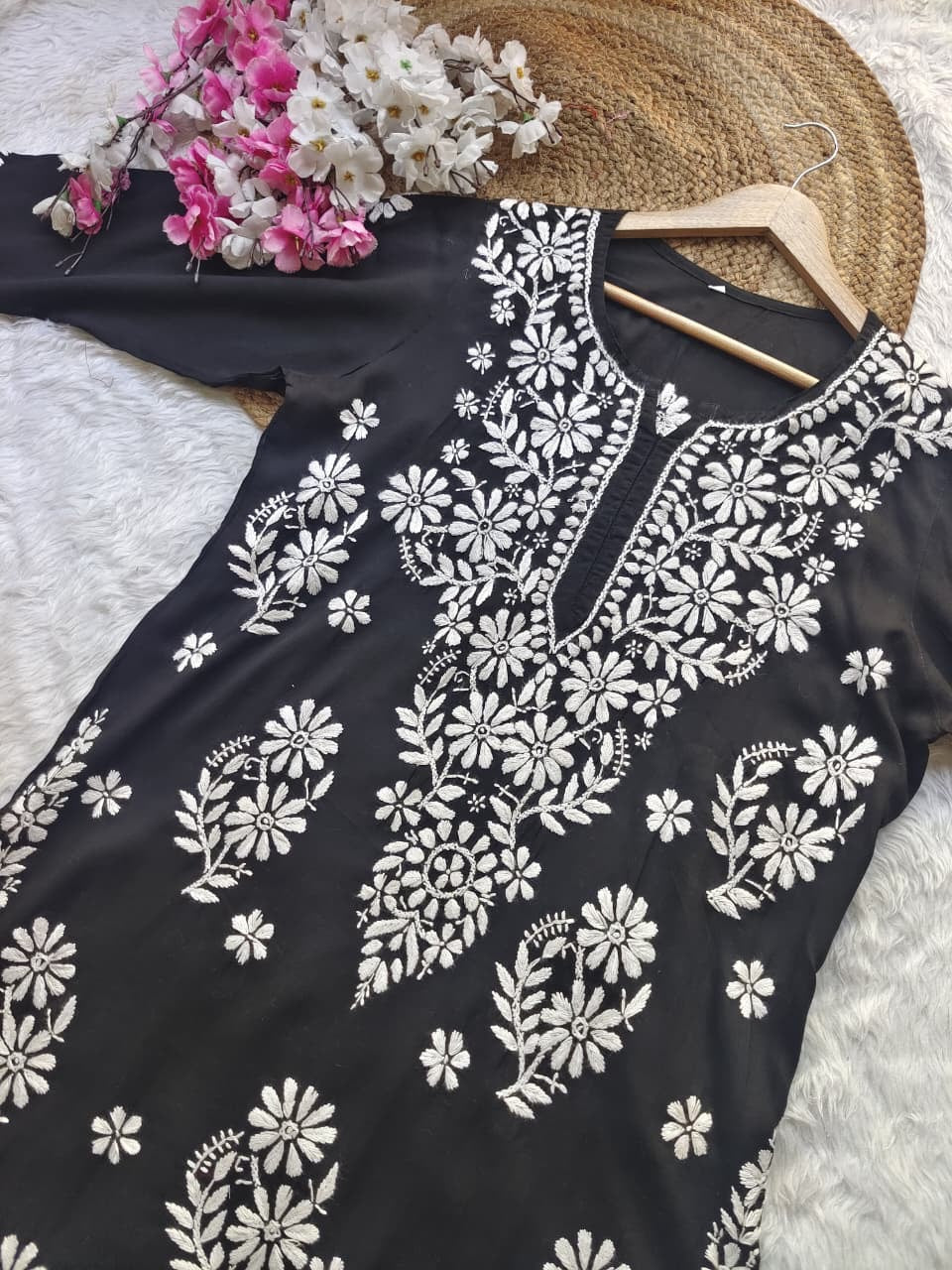 Modal Premium chikankari Big Buta Kurta