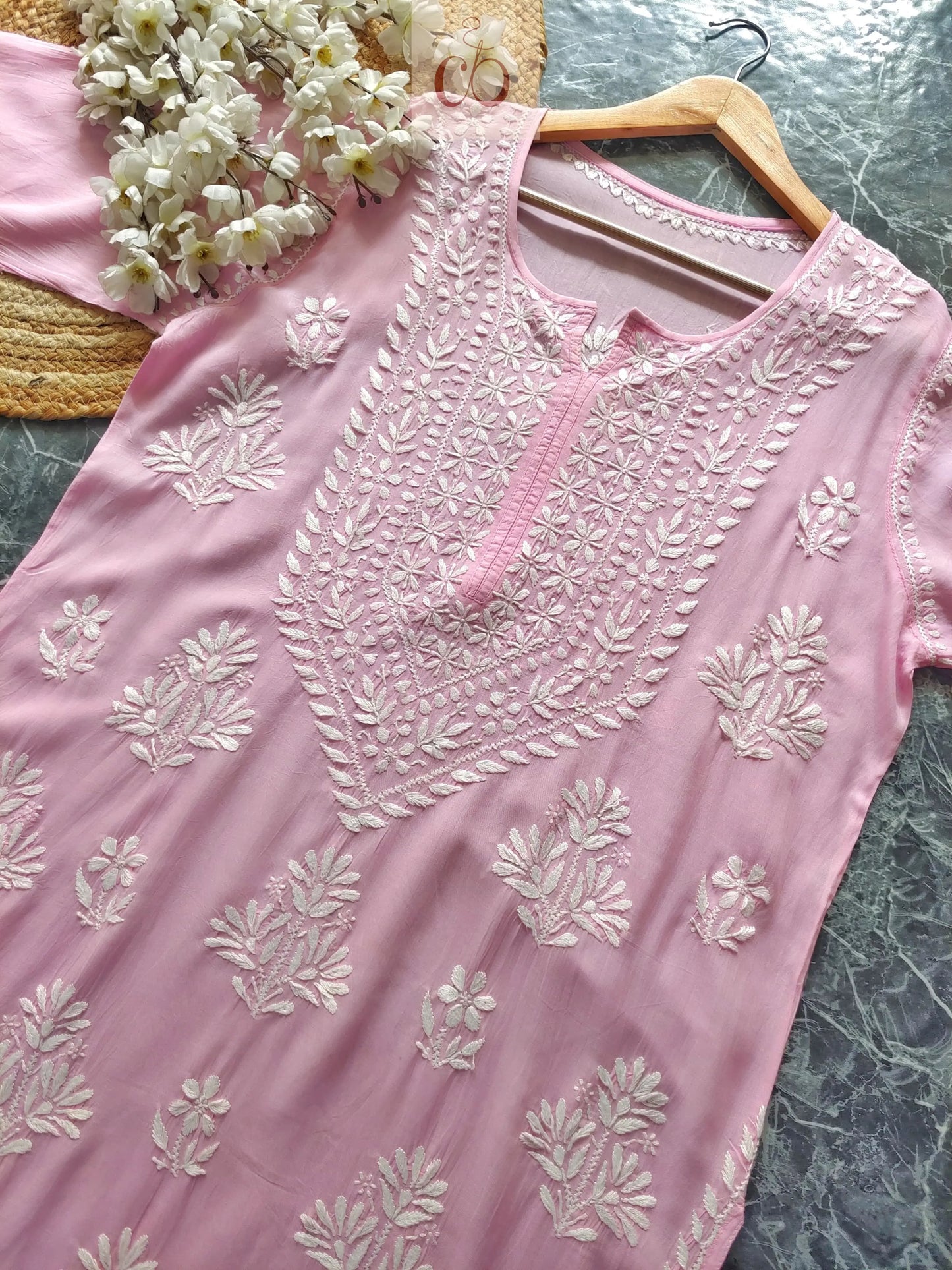 Heavy modal Chikankari kurta - Chikankari Official 