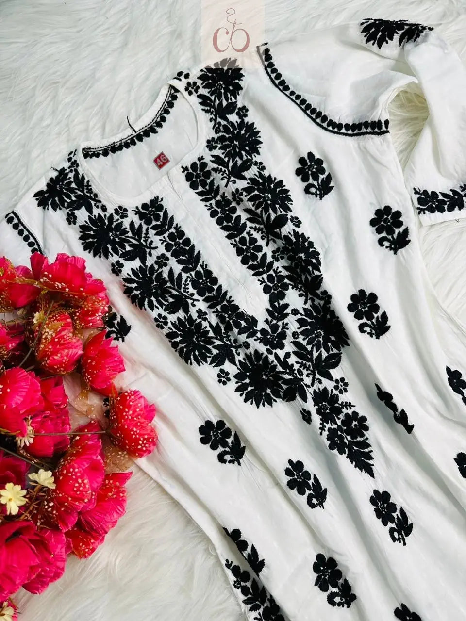 Soft n comfy Beautiful chikankari White n black Kurta - Chikankari Official