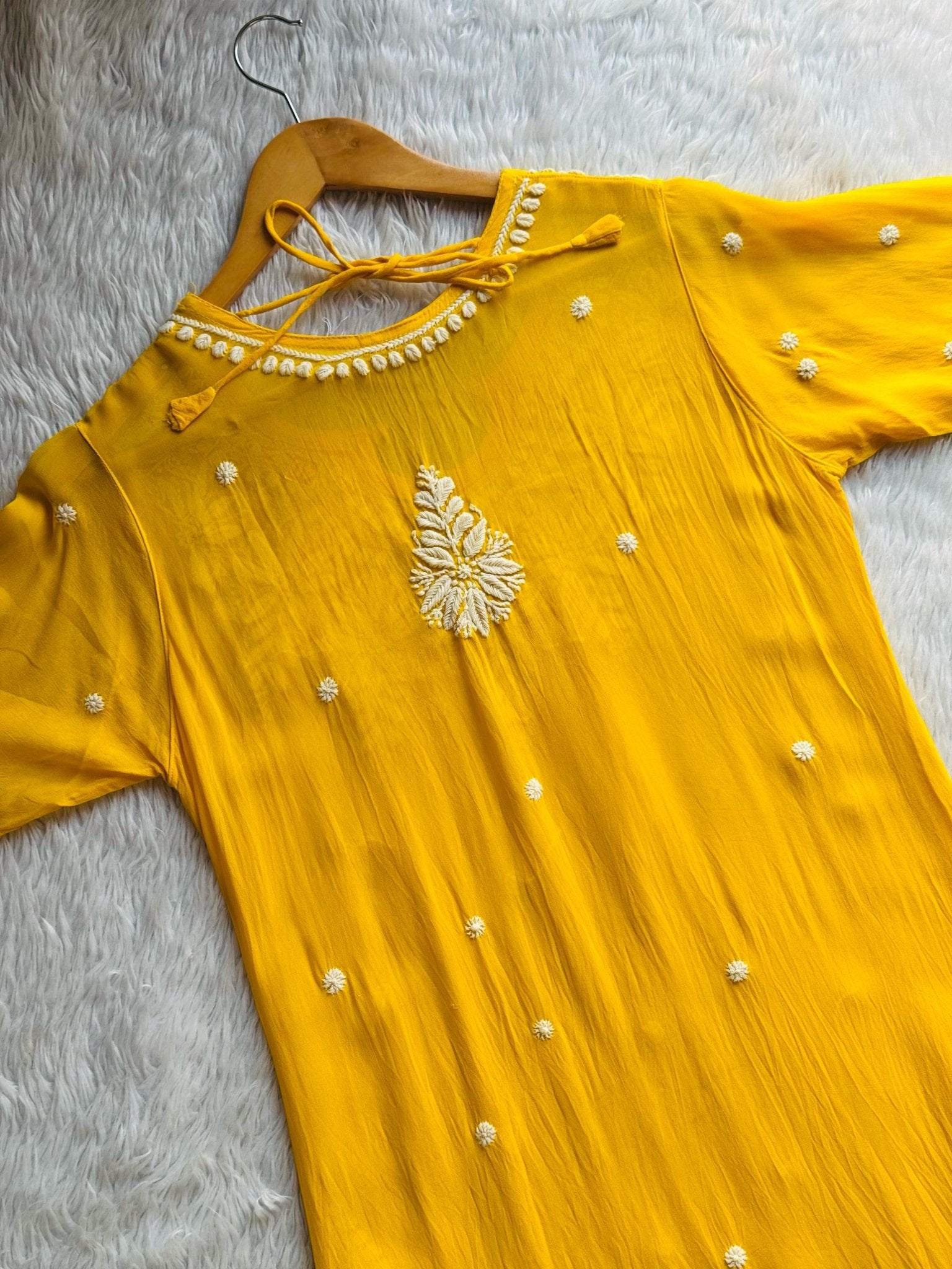 Adorable Viscose Boat Neck dori With Pant - Chikankari official