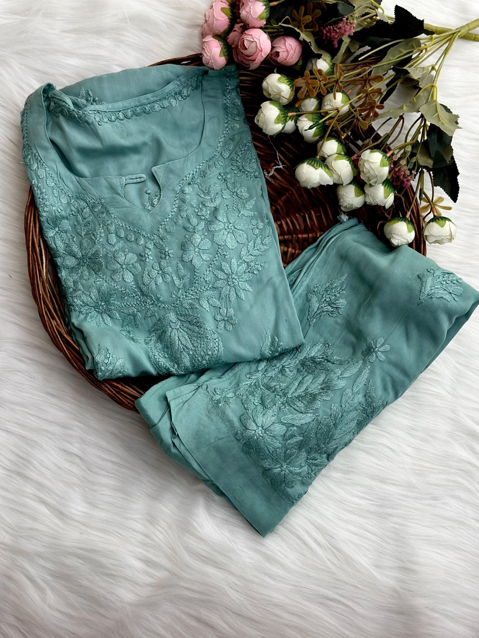 38 / sea green