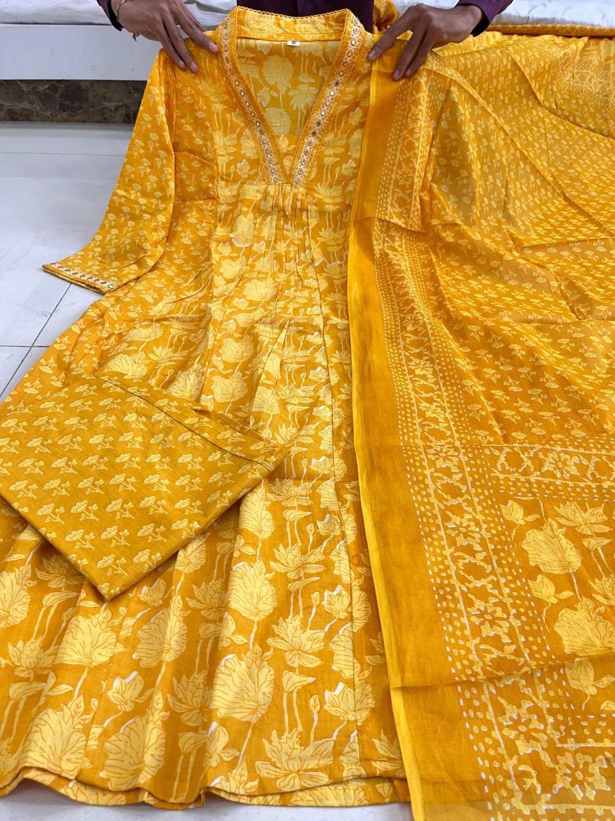 Anarkali Suit Set Pure Cotton Handmade - Chikankari official