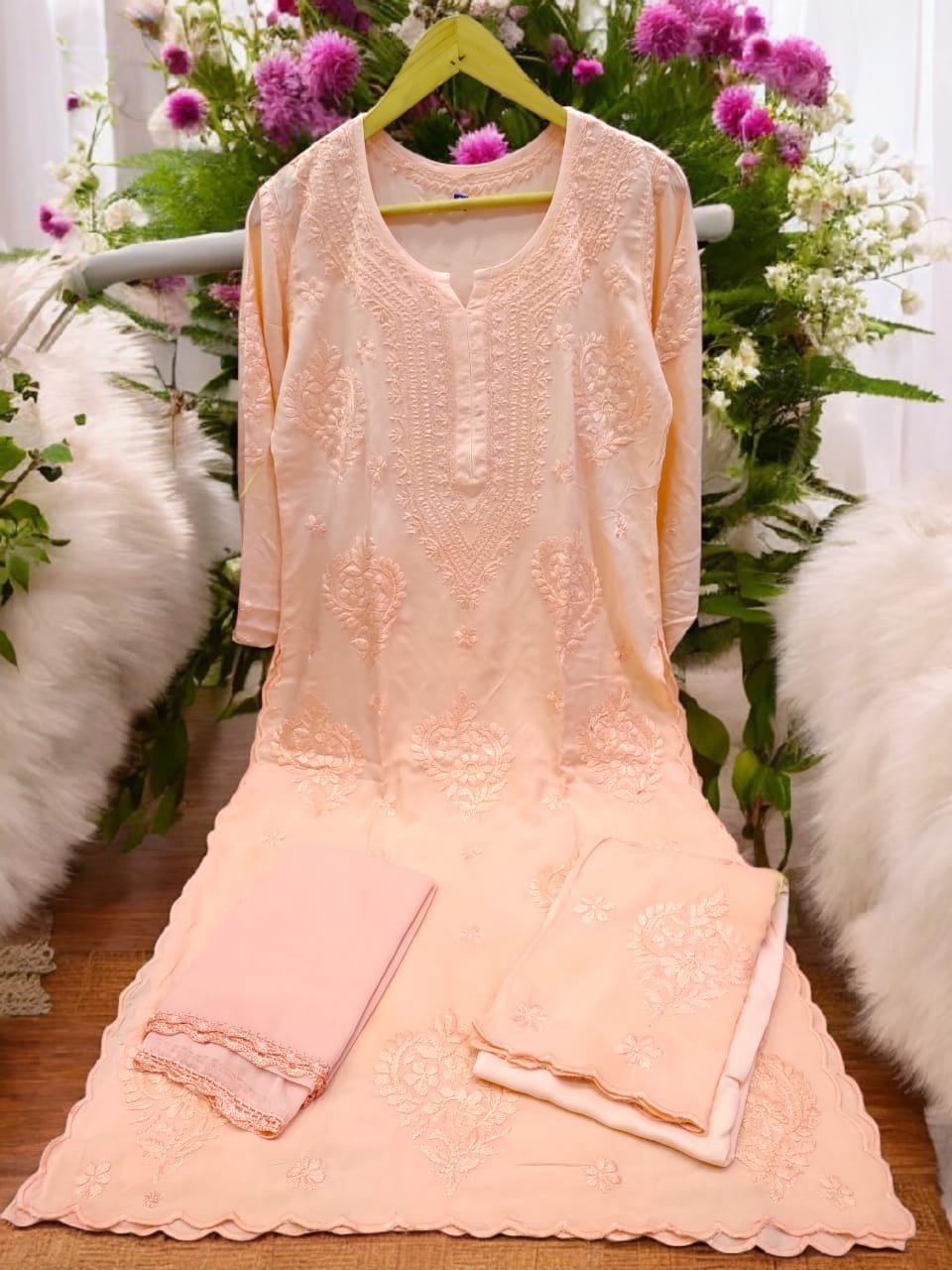 38 / light peach