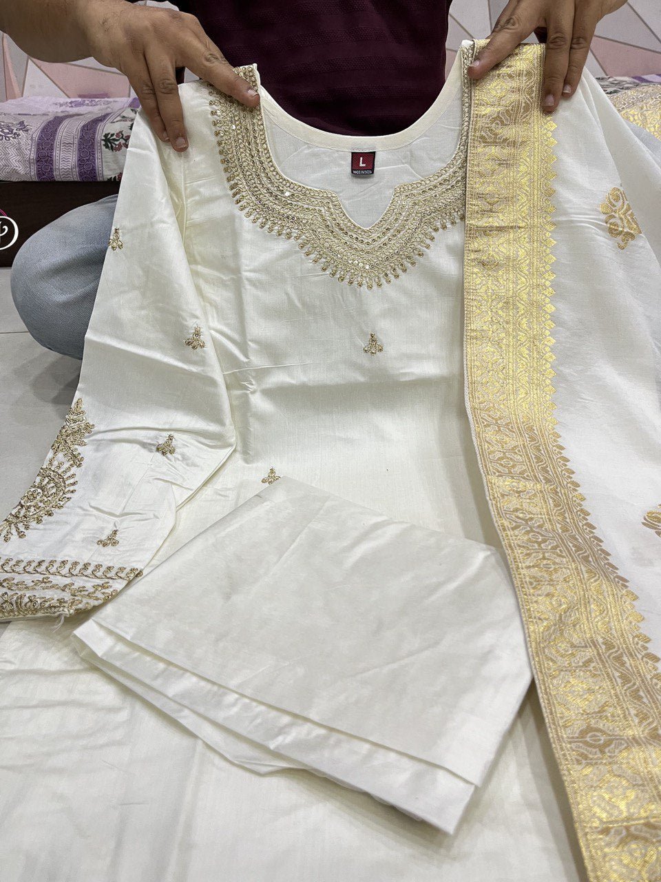 beautiful Heavy Suit Set - Chikankari official