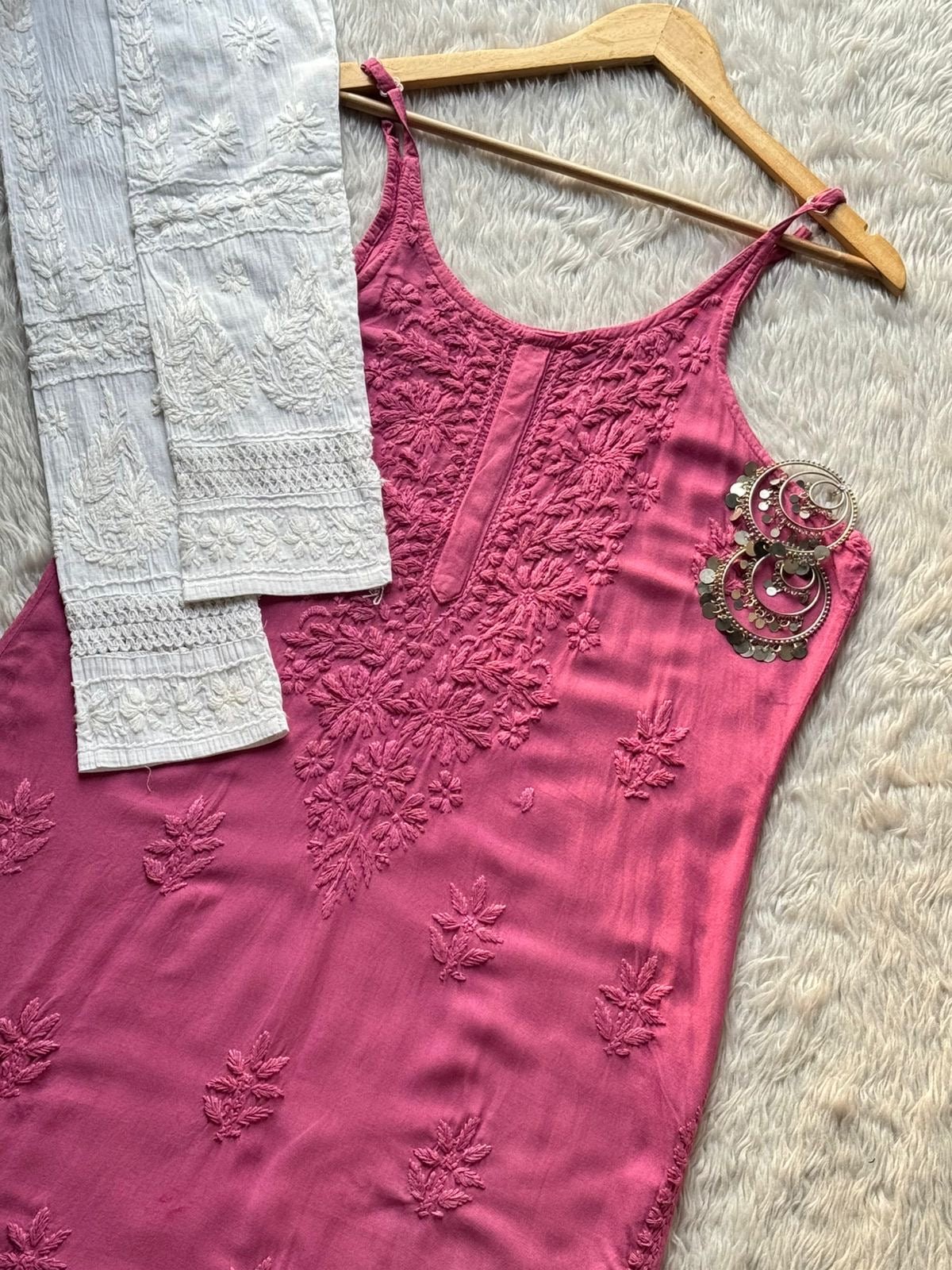 beautiful Muslin noodle strap kurta adjustable strap - Chikankari official
