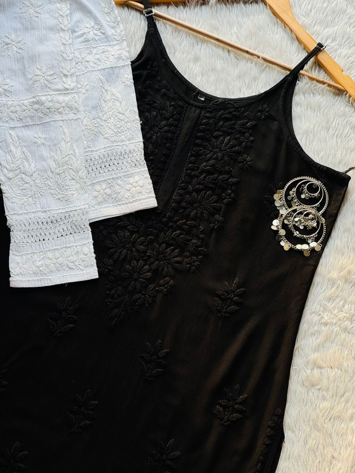 beautiful Muslin noodle strap kurta adjustable strap - Chikankari official
