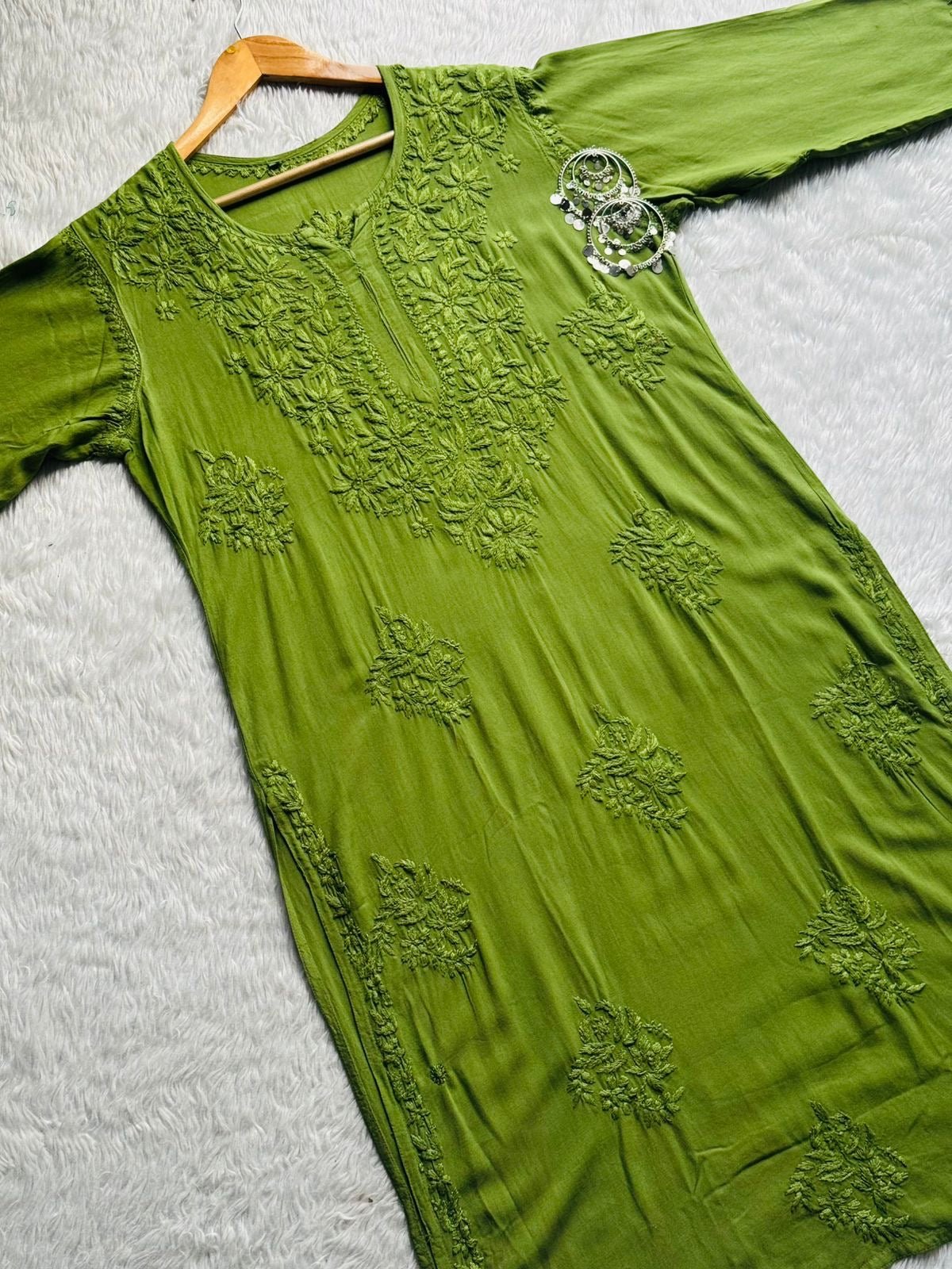 beautiful rose boota rayon kurti - Chikankari official