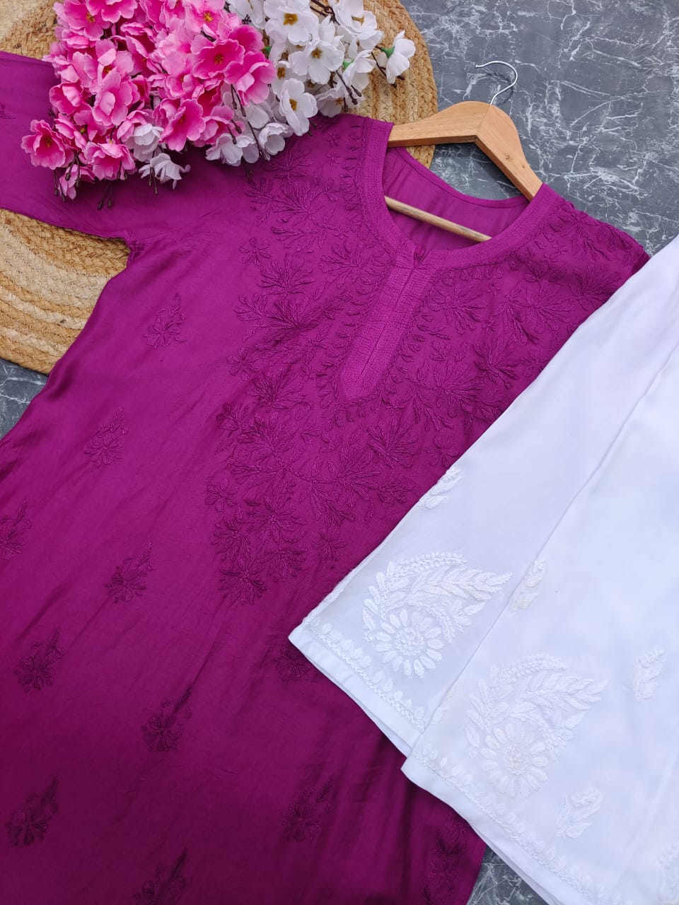 Beautiful Tone to Tone chikankari kurti - chikankariofficial