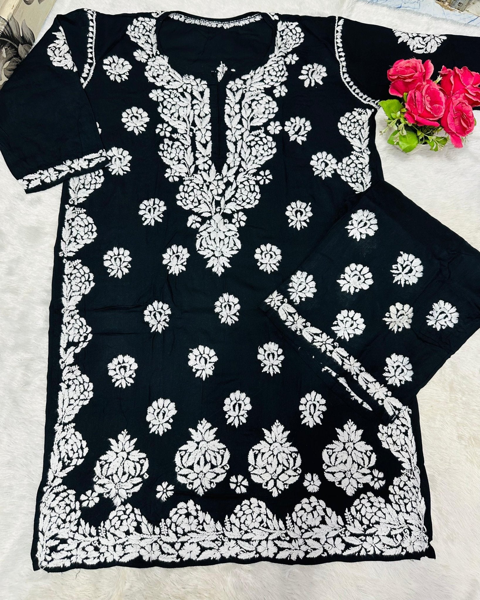 50 / black