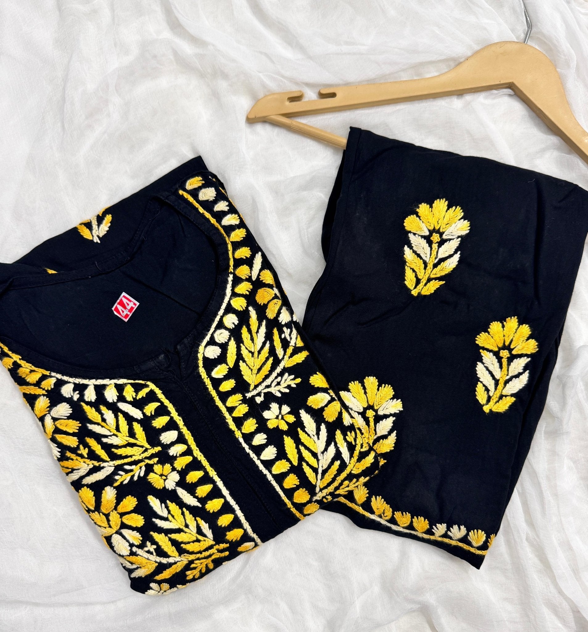 Black base heavy work Flower Modal set - Chikankari official