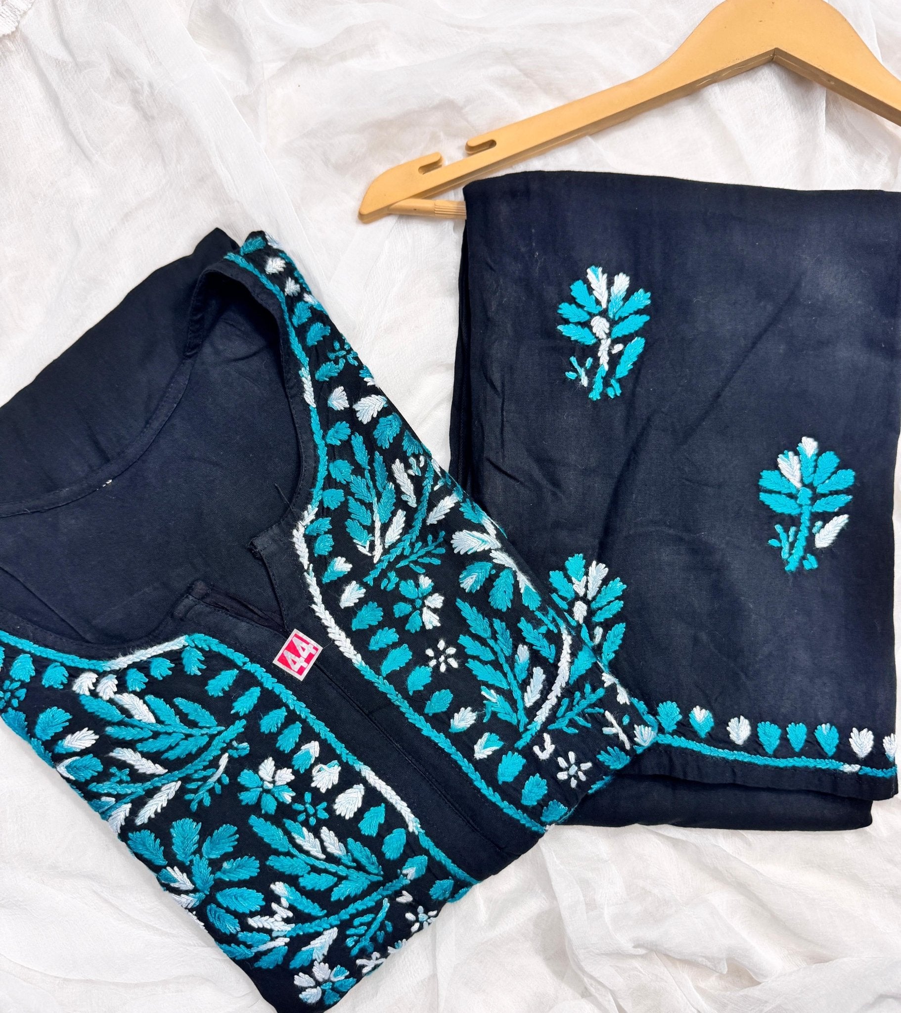 Black base heavy work Flower Modal set - Chikankari official