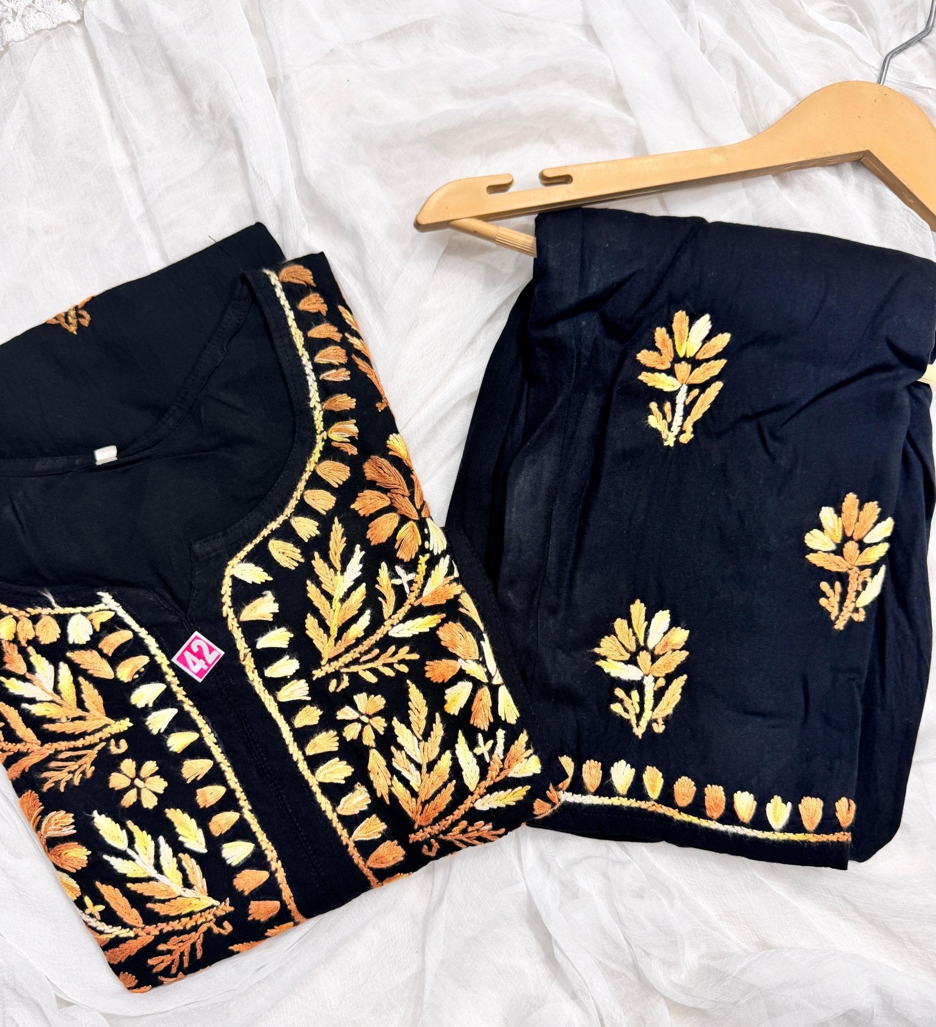 Black base heavy work Flower Modal set - Chikankari official
