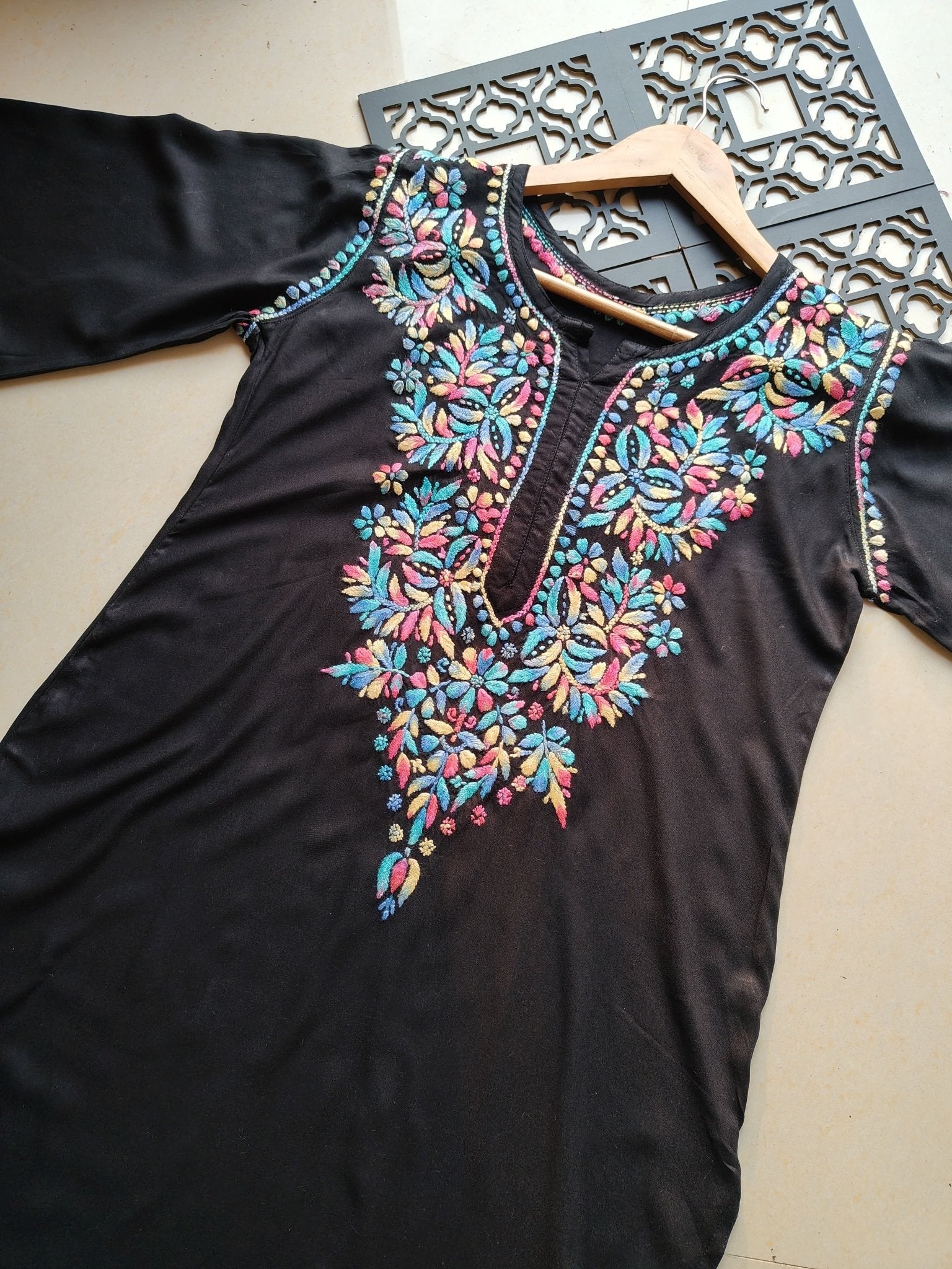 Black Multi Colored Thread Kurta - Chikankari official