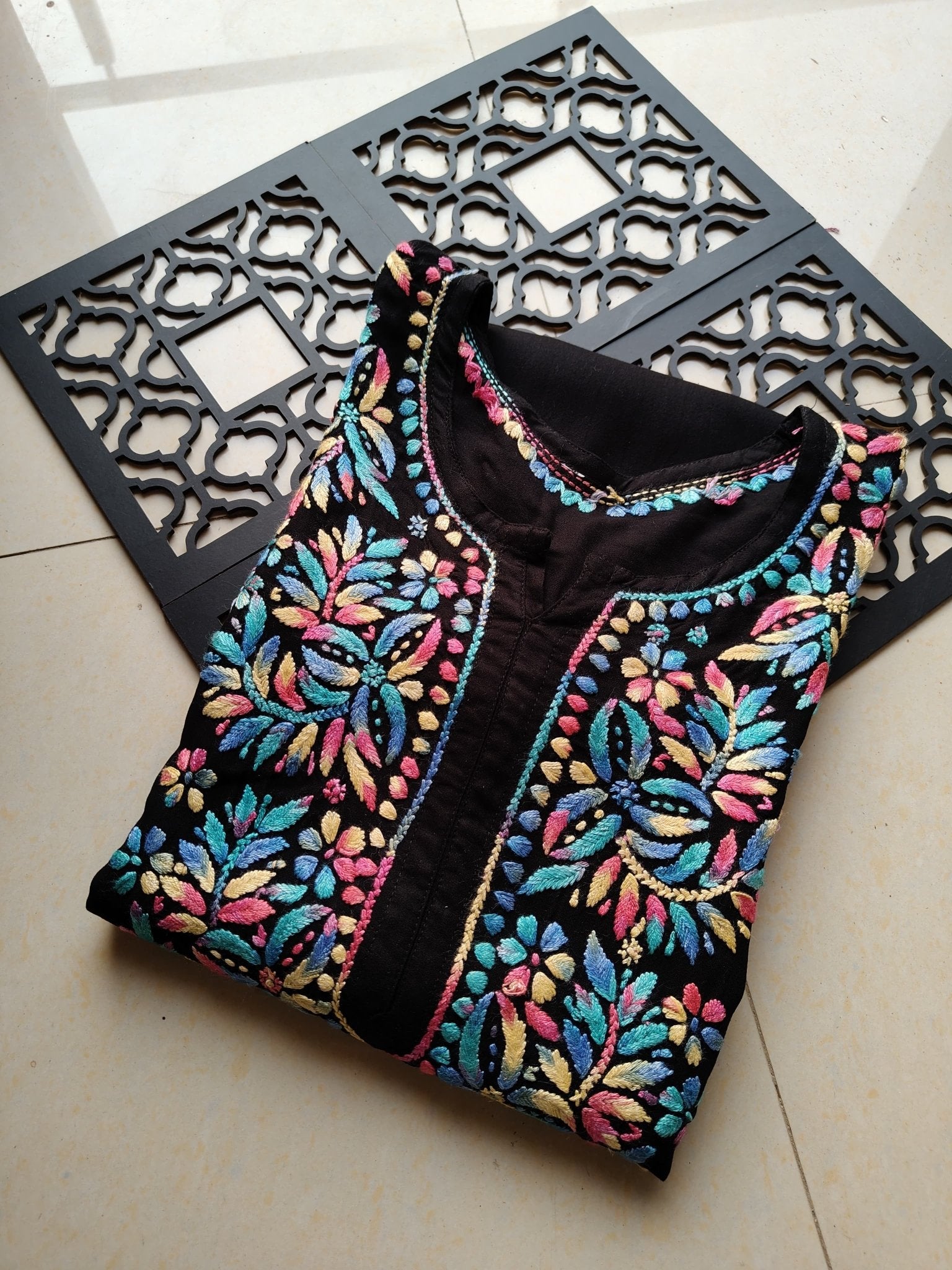 Black Multi Colored Thread Kurta - Chikankari official