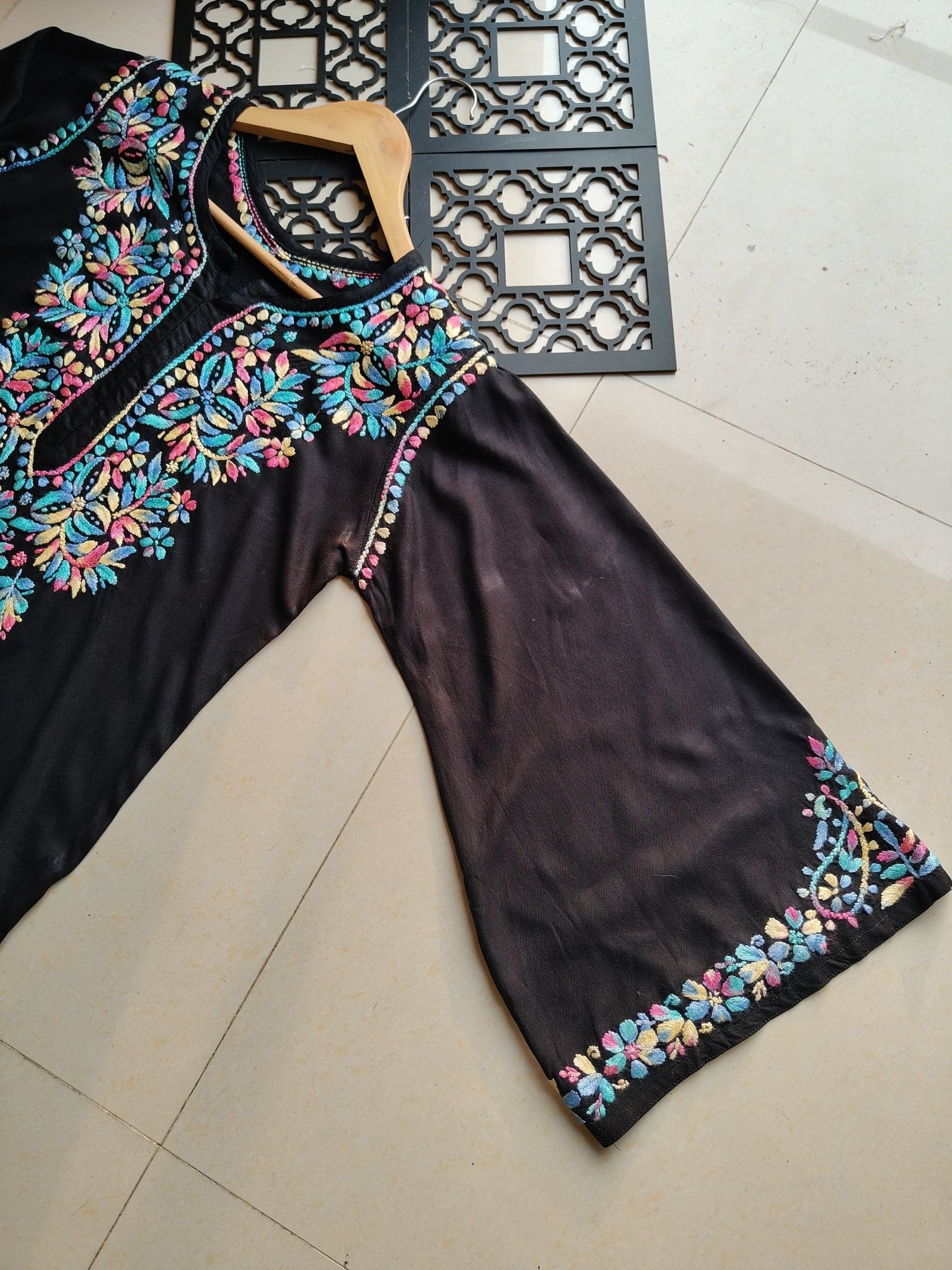 Black Multi Colored Thread Kurta - Chikankari official