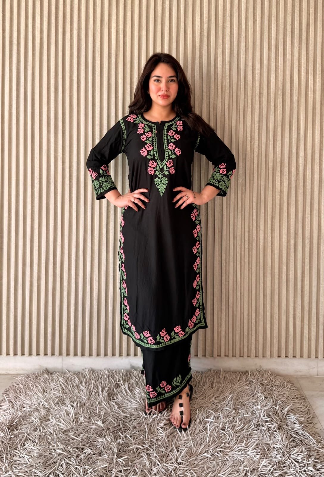 Black Multi thread Rose Kurta & Plazzo - Chikankari official