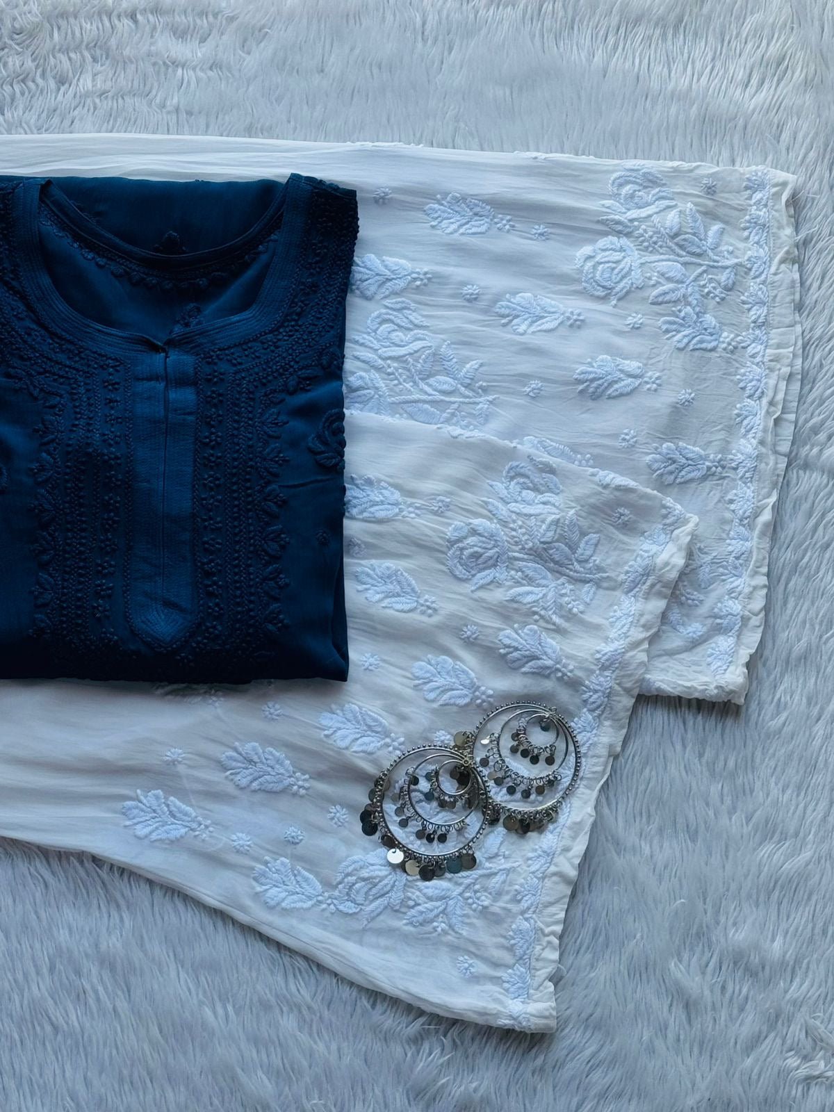 38 / royal blue