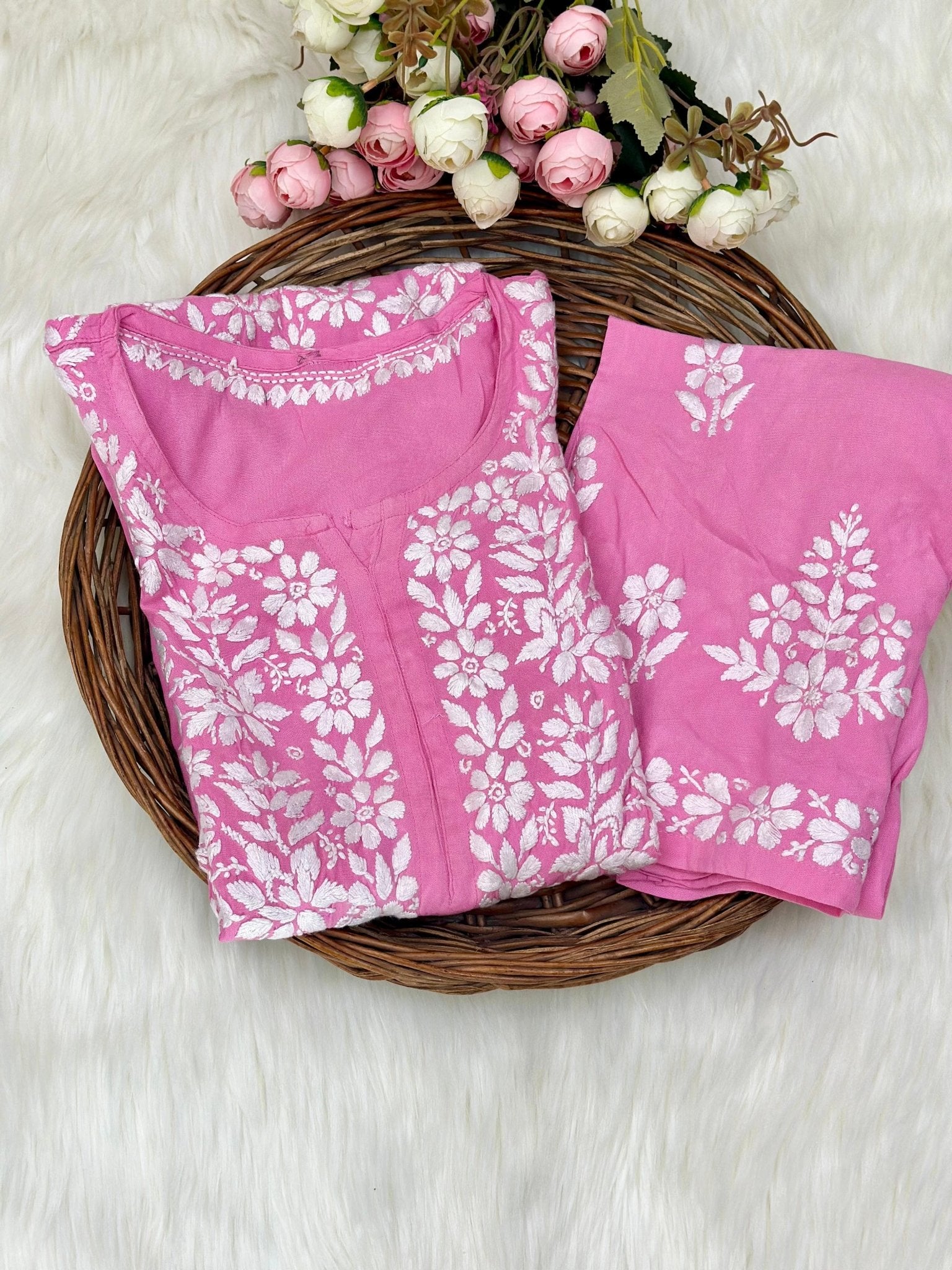 Buta embroidered Ghaspatti Kurta and plazzo - Chikankari official