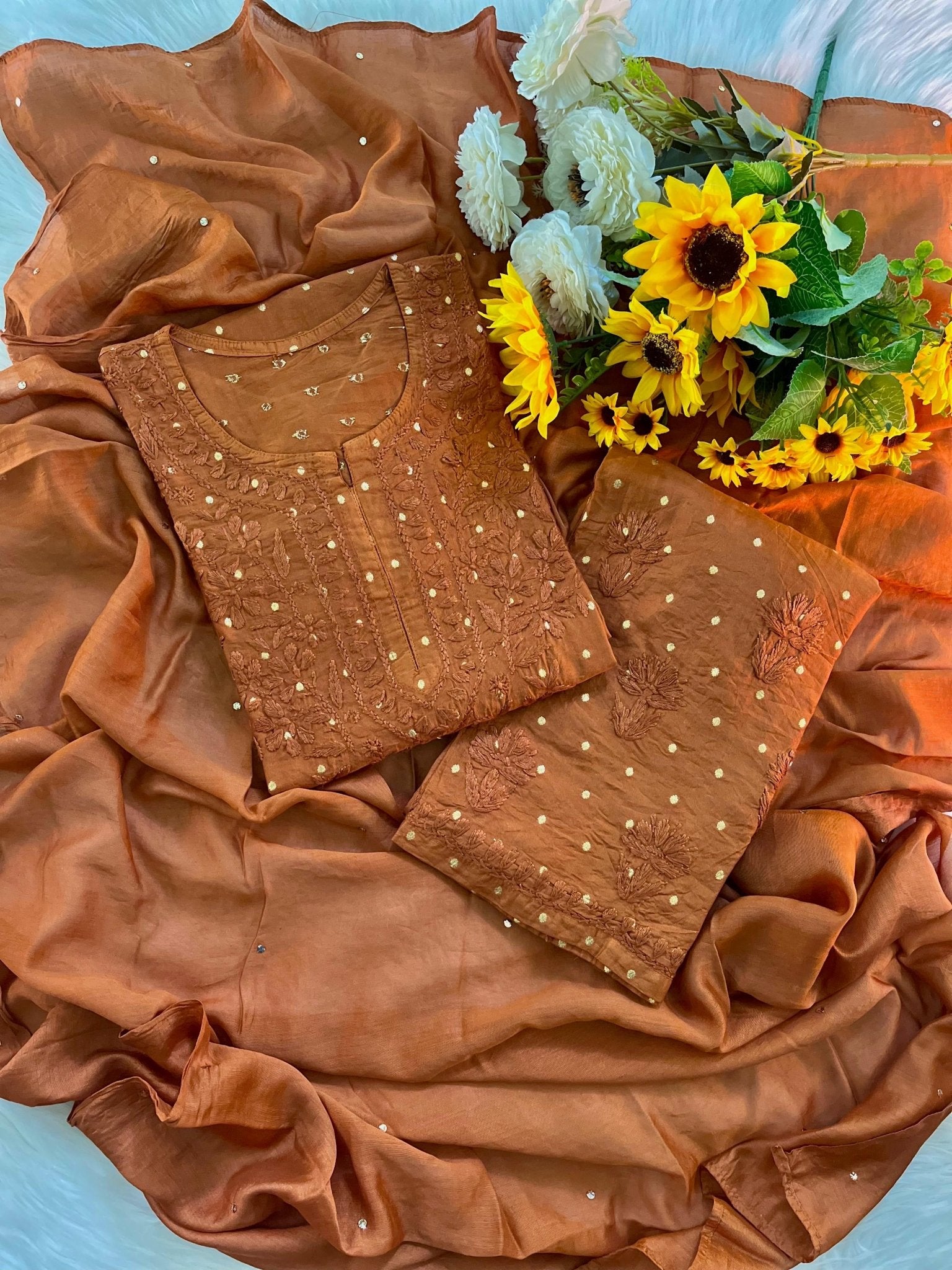 34 / brown