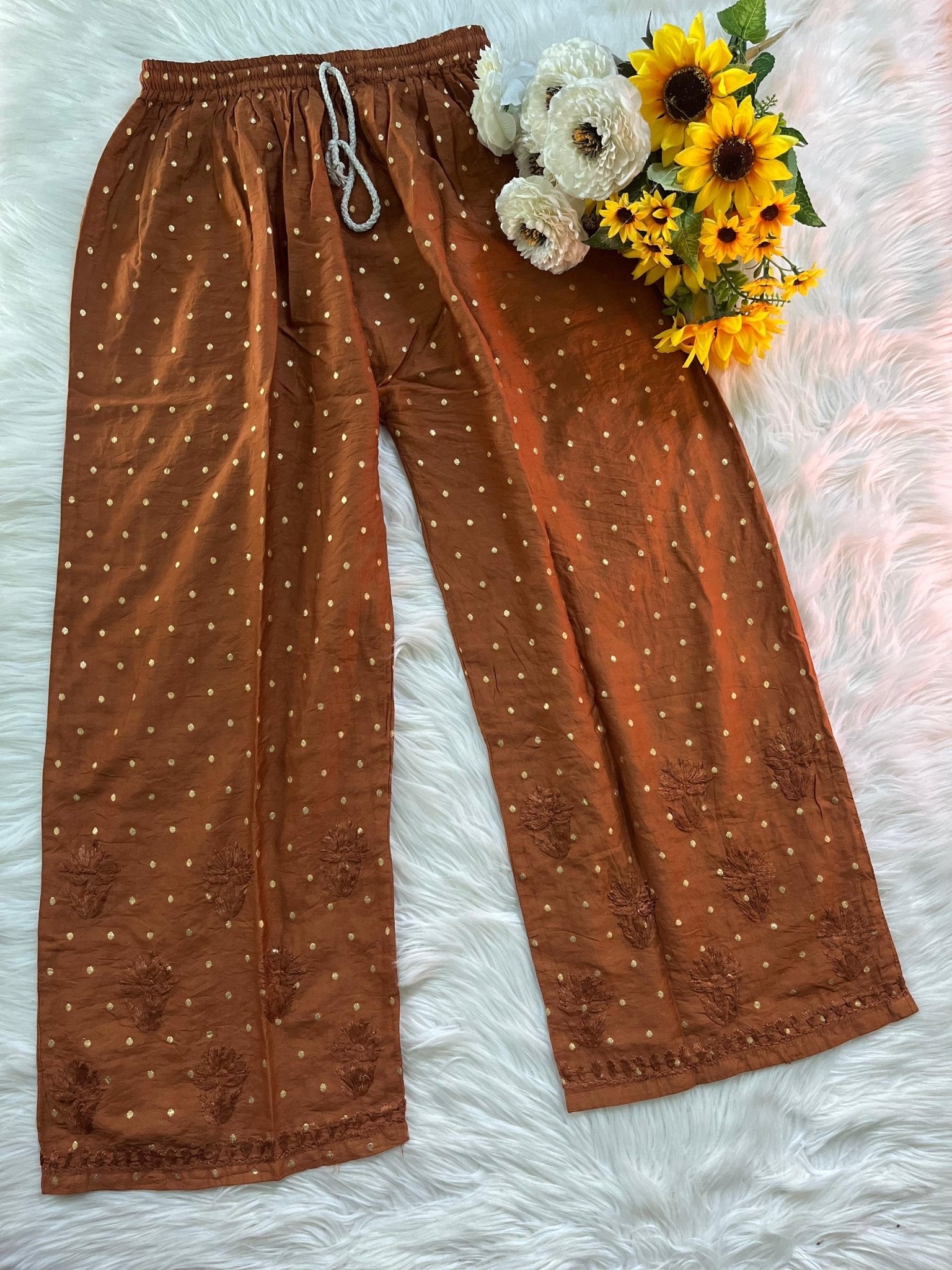 Chanderi Booti bindi with Muqaish - Chikankari official