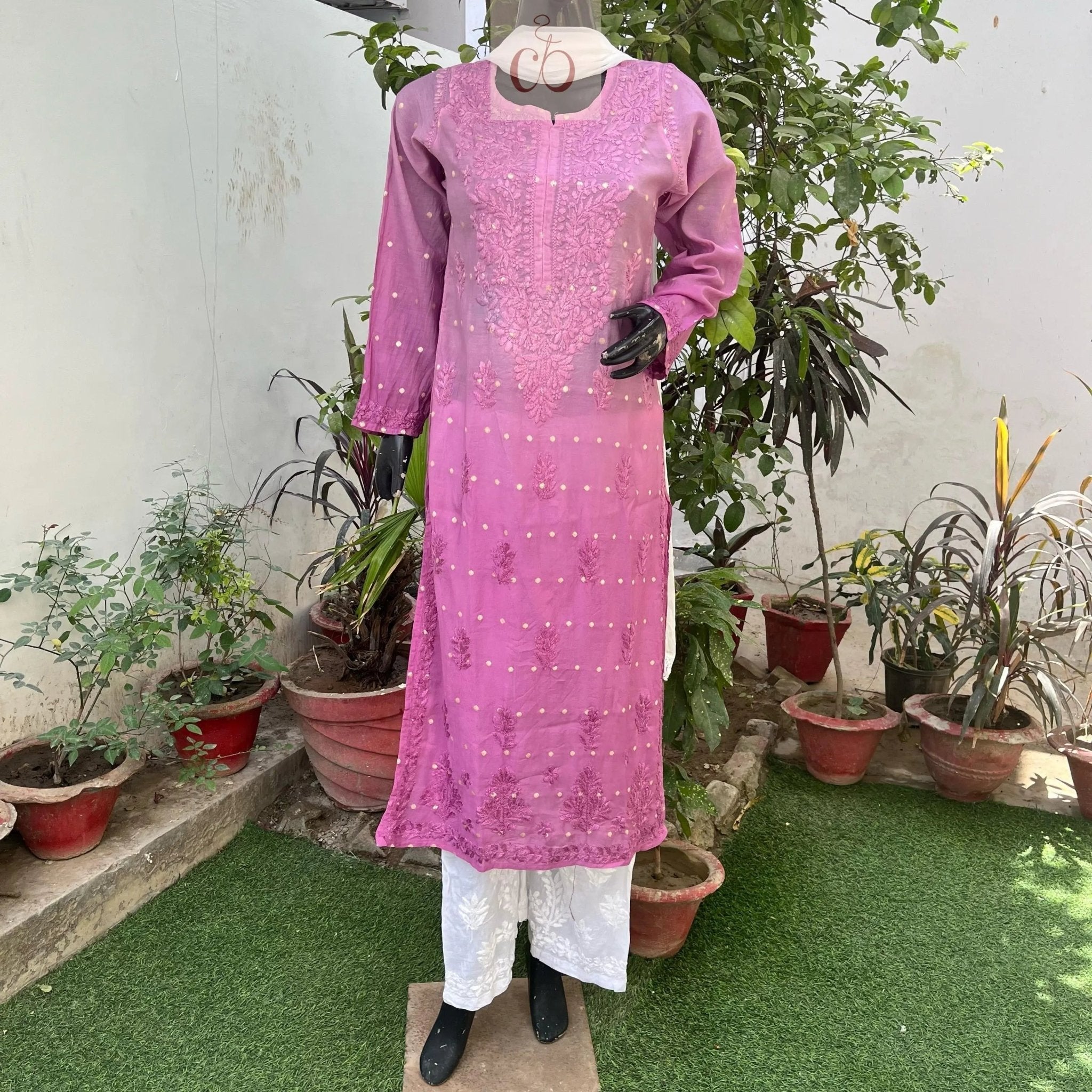 Chanderi Ombre Straight Kurta - Chikankari official